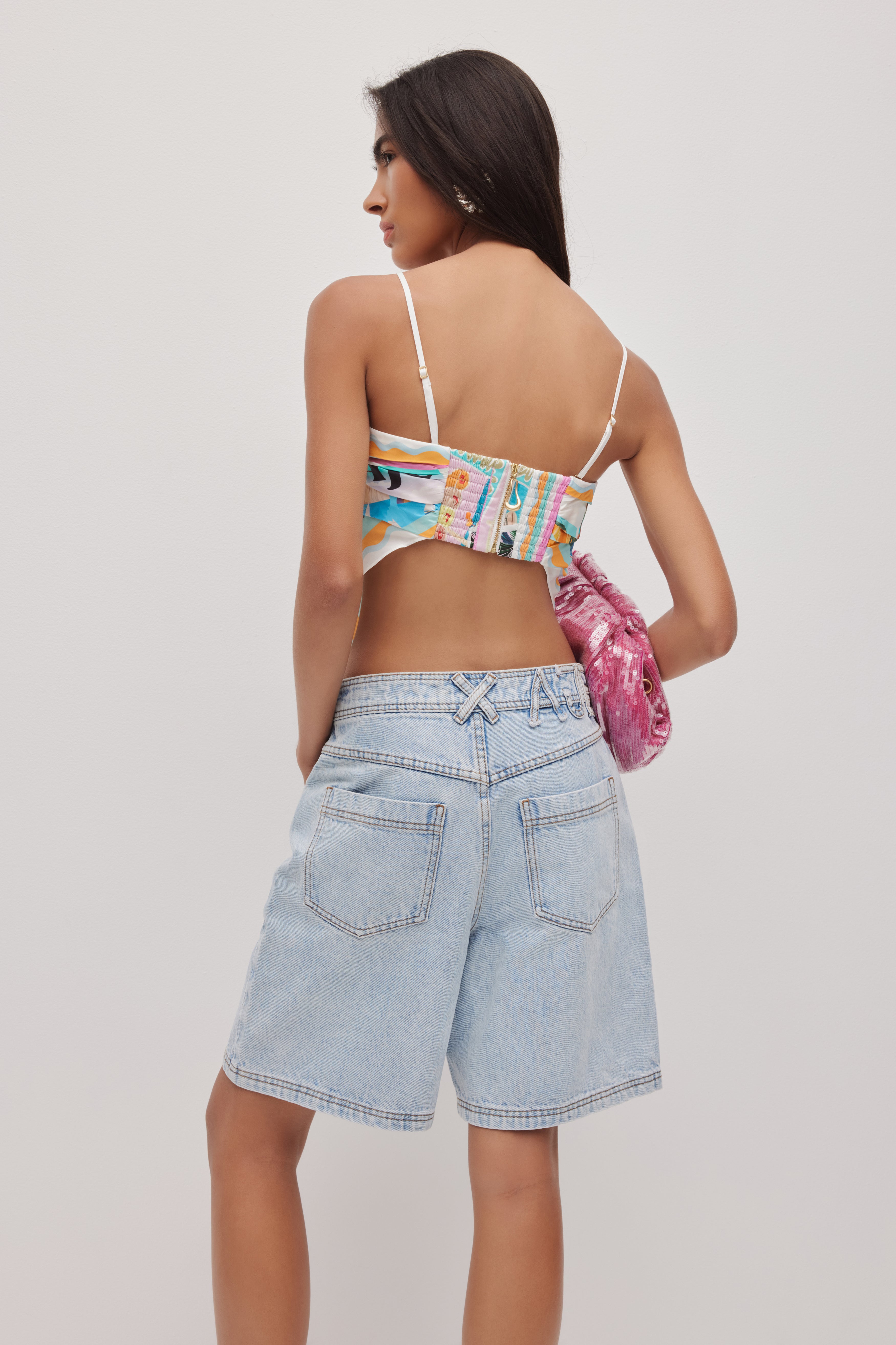 26RE1428_POSTCARD_7_1762668033