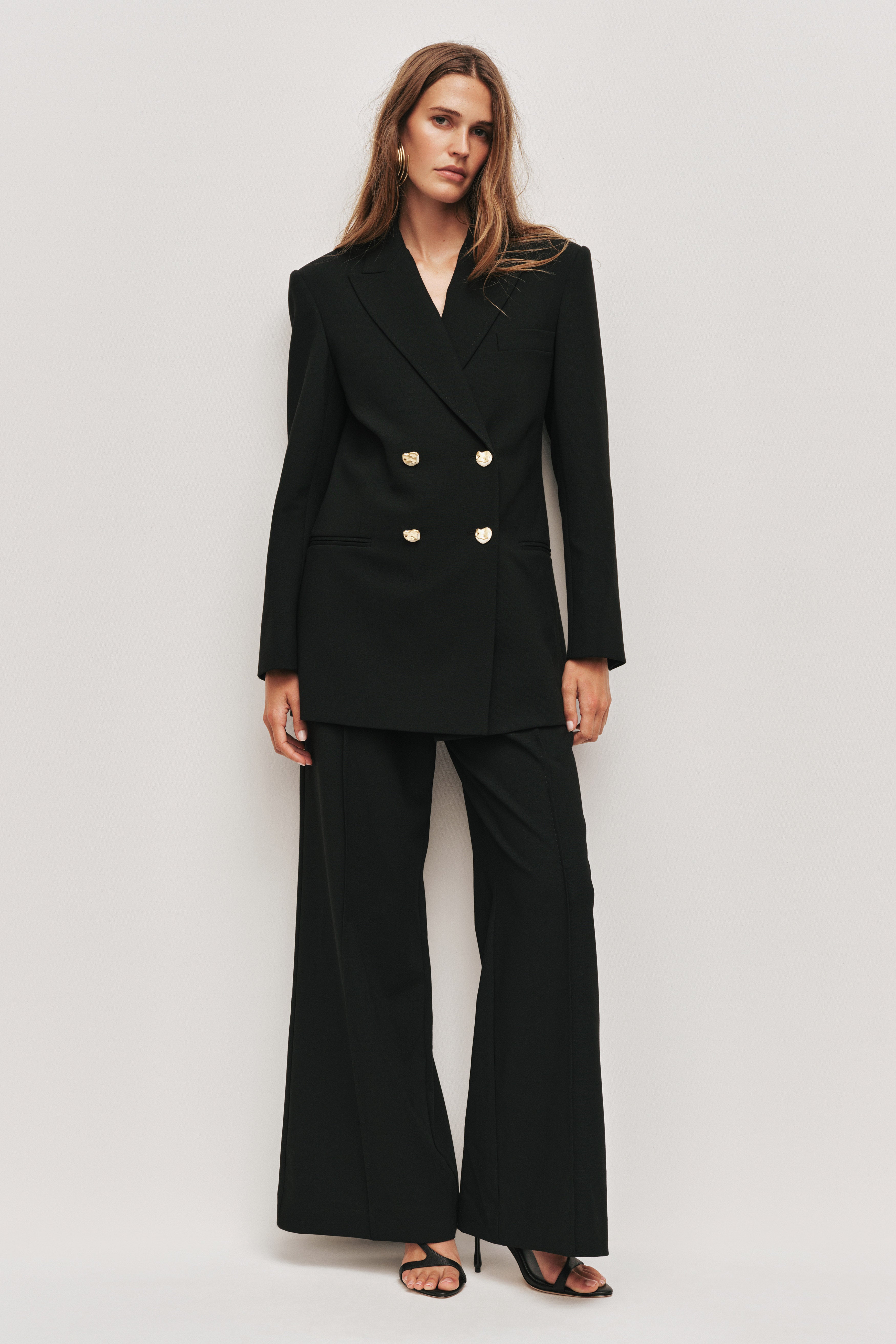 26RE2075_BLK_4_1759034371