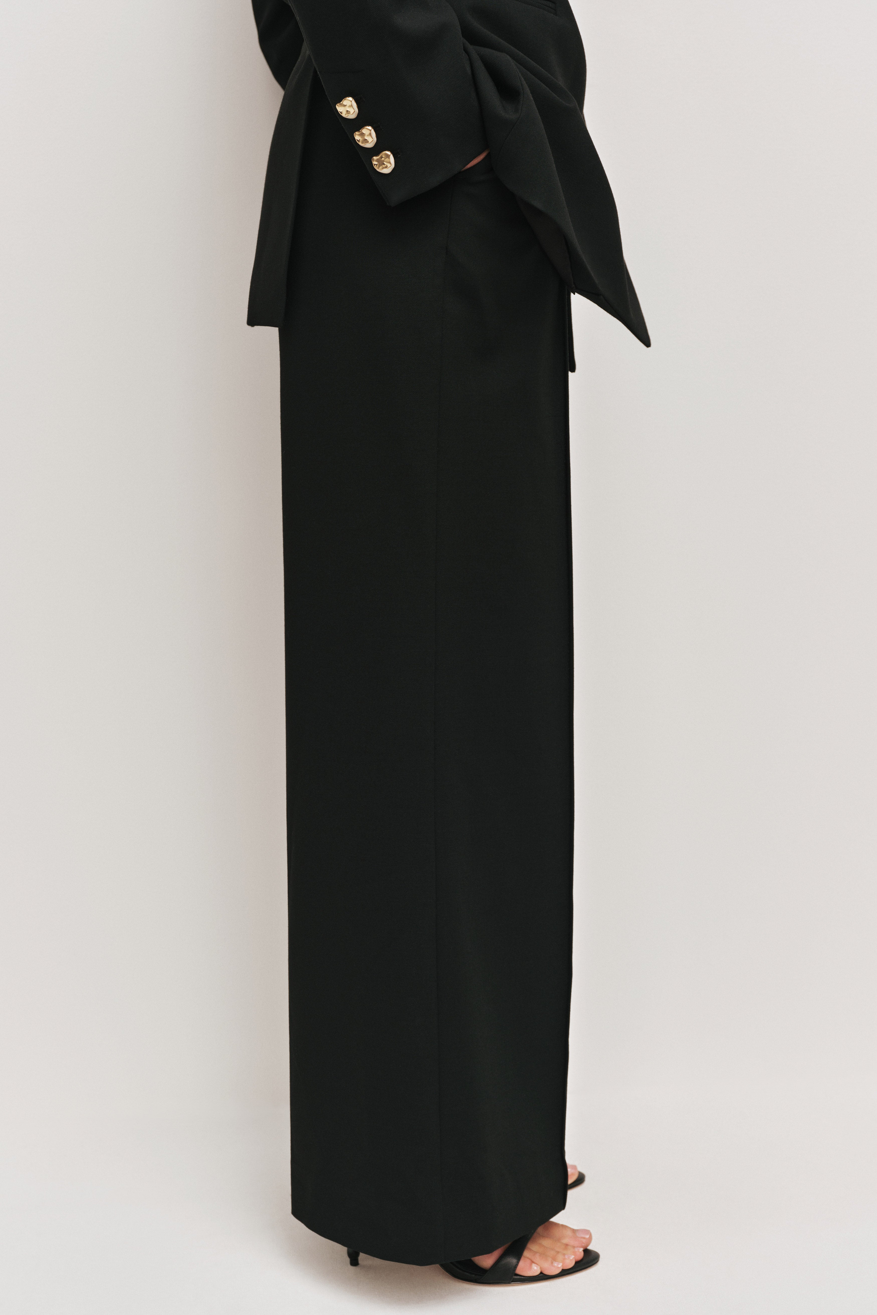 26RE3153_BLK_4_1759034509