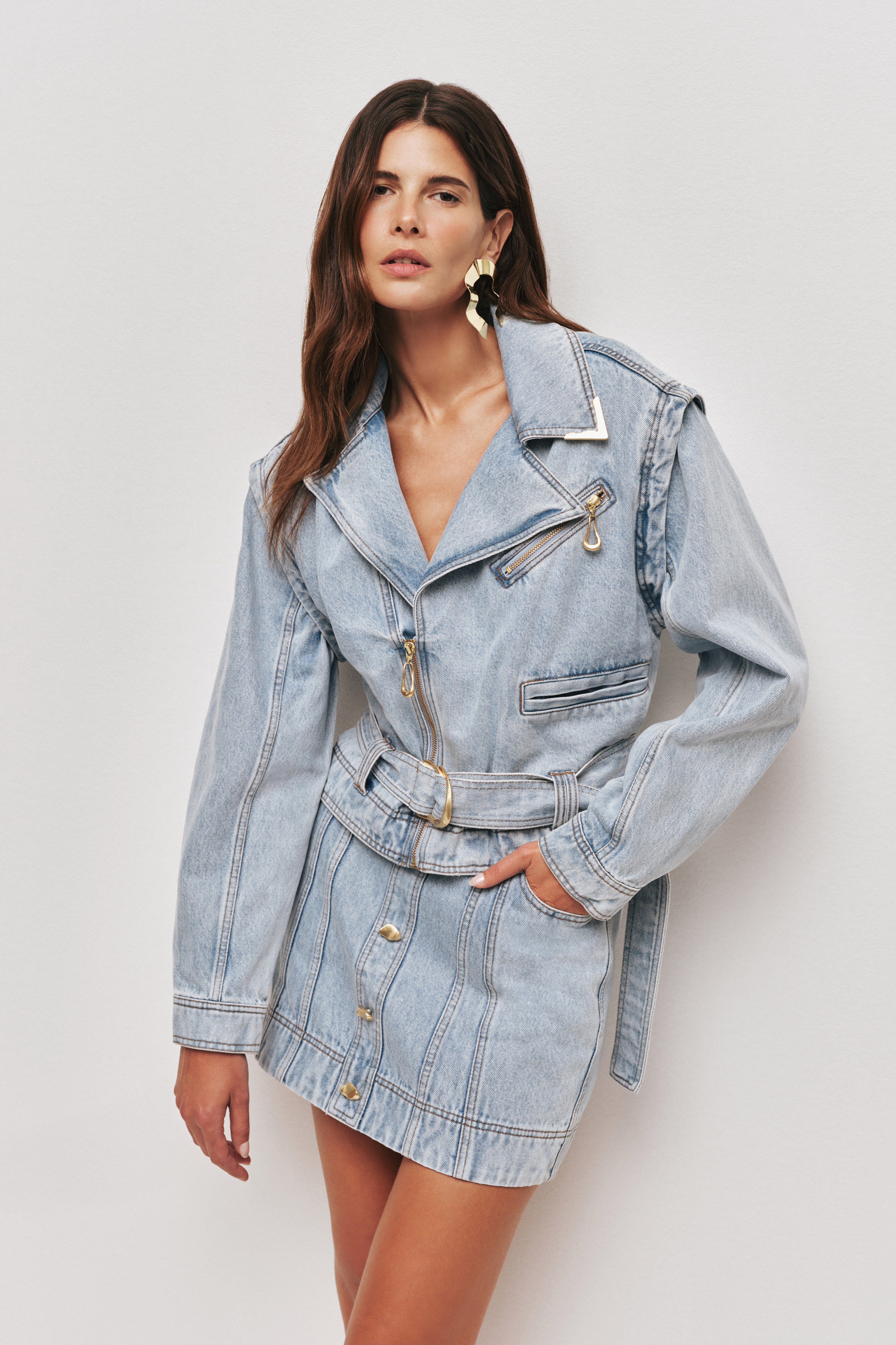 26RE4053_LIGHT-WASH-BLUE_4_1760580336