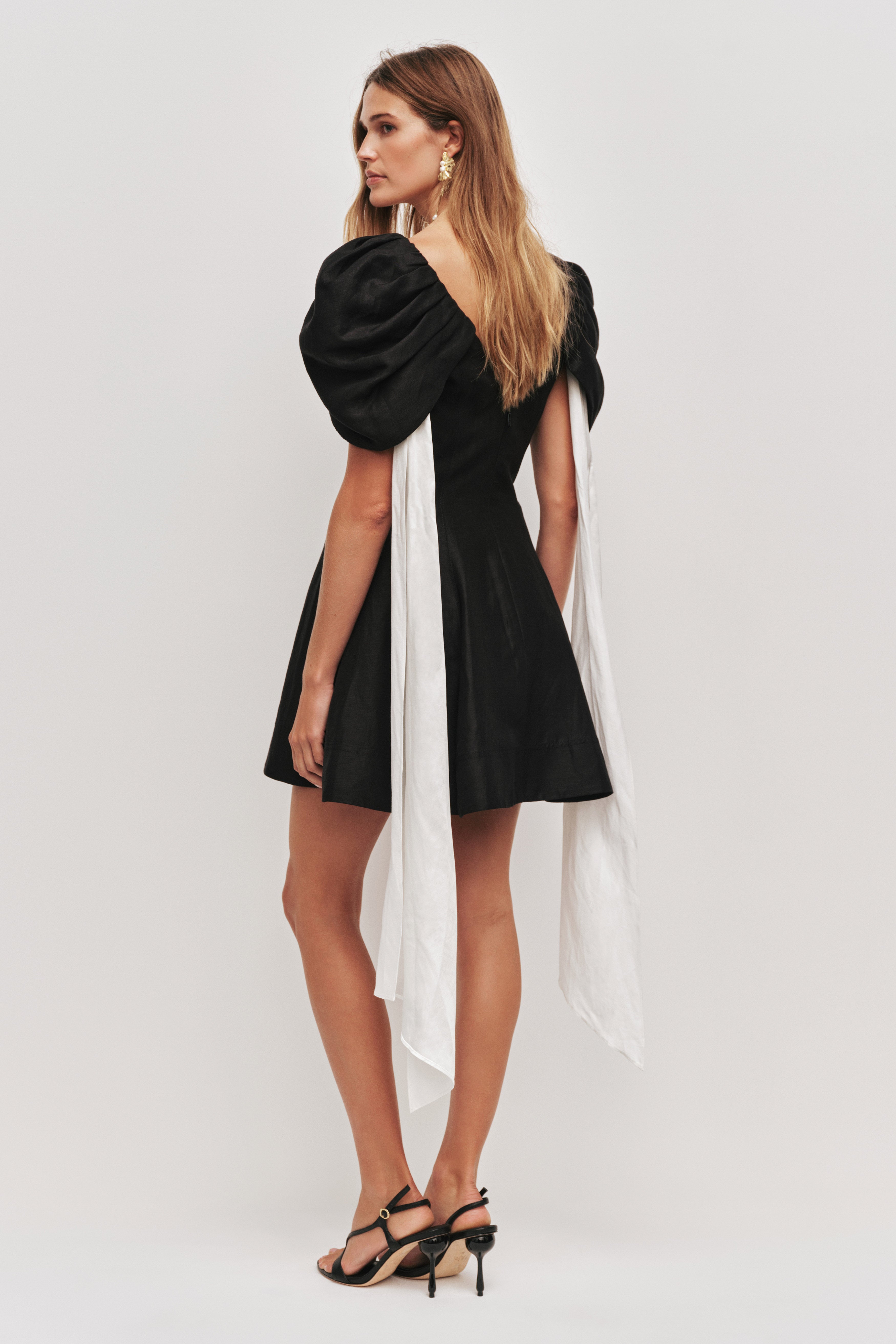 26RE5023_BLK_7_1759108800