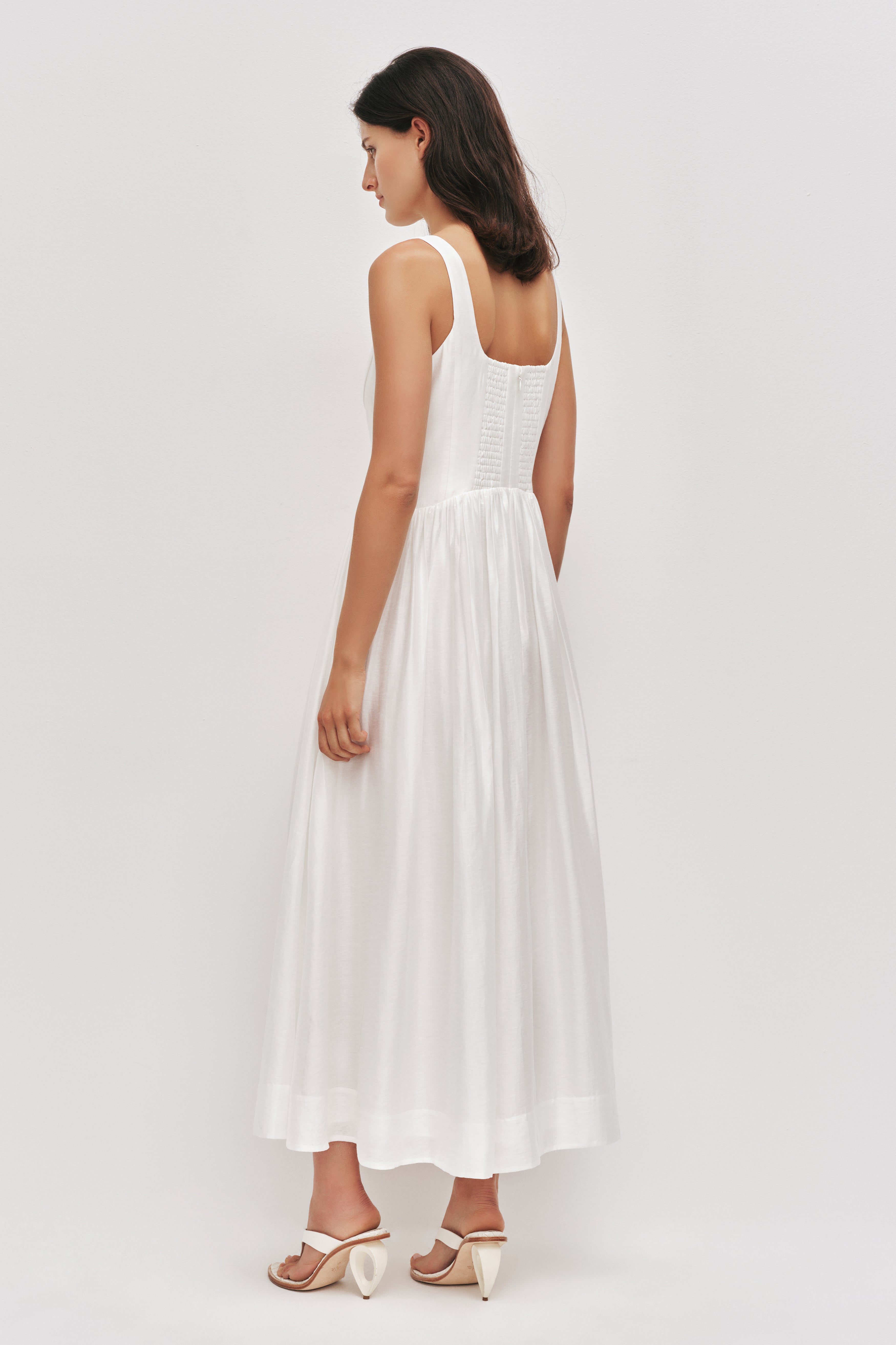 26RE5318_IVRY_5_1764538249