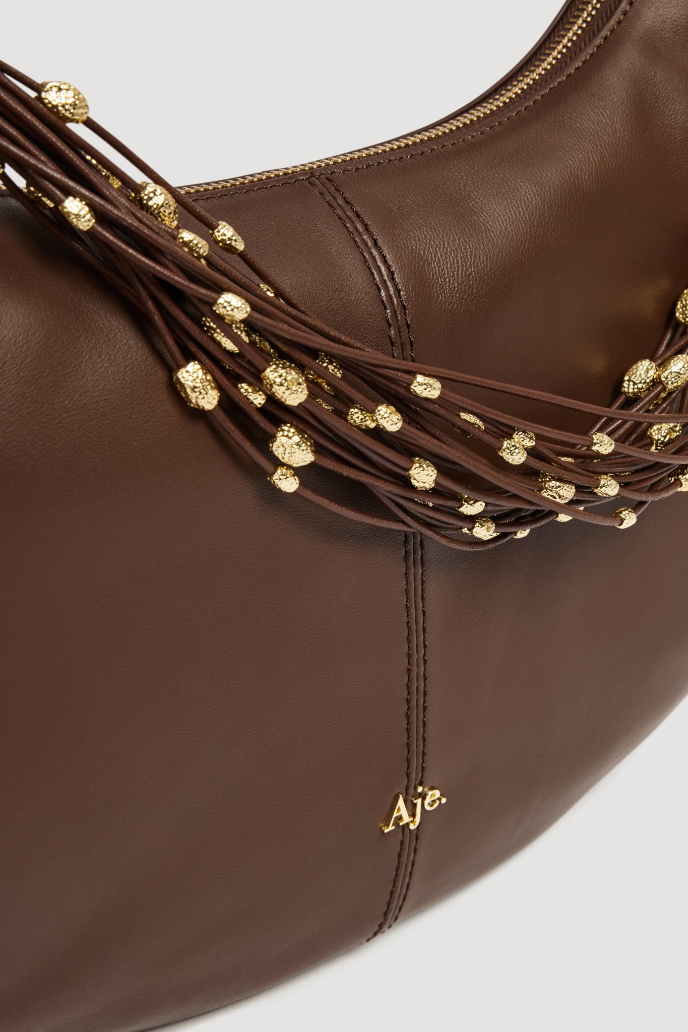 26RE6584_CHOC_4_1759286175