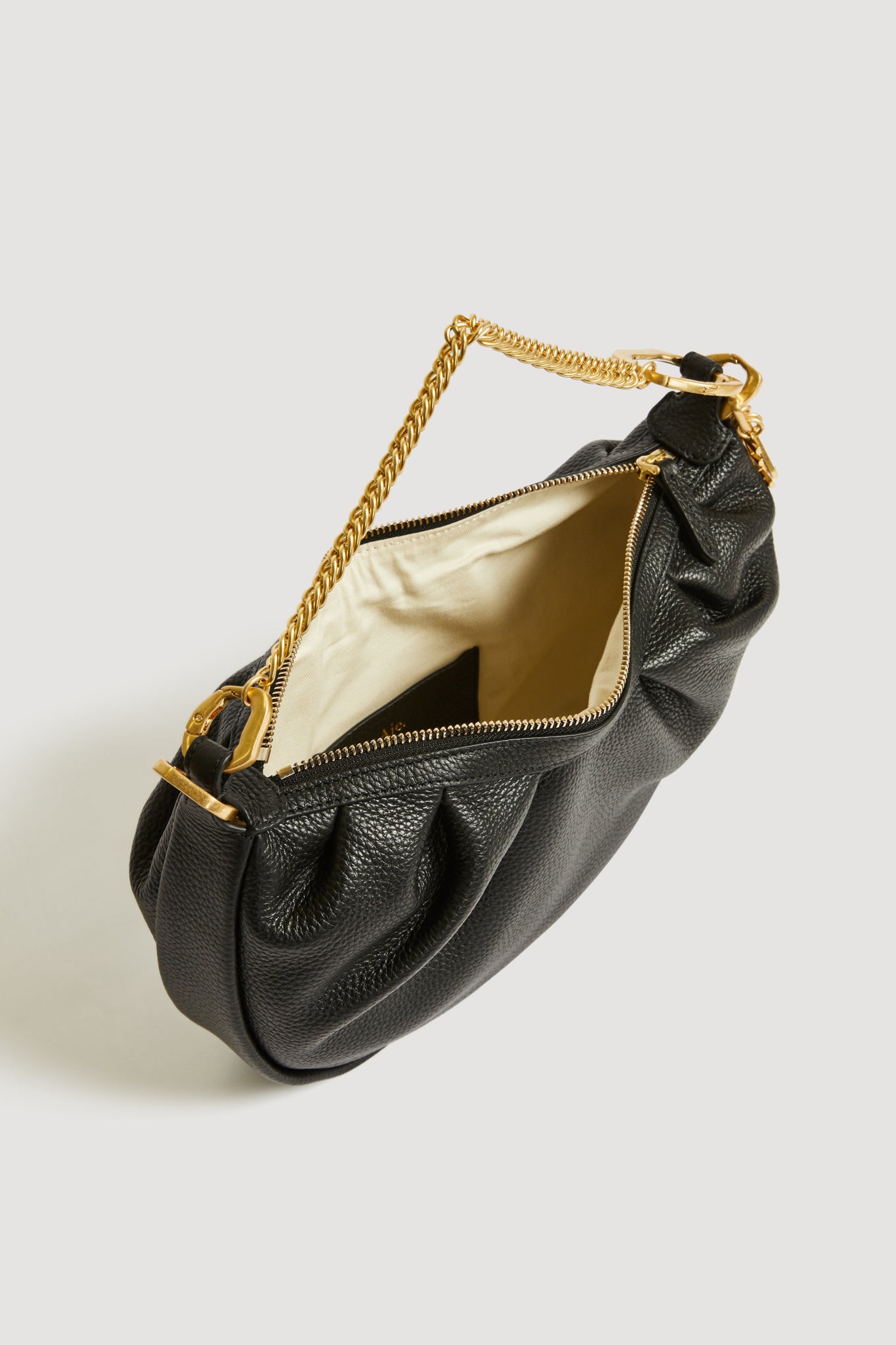 26RE6761_BLK_4_1761285064