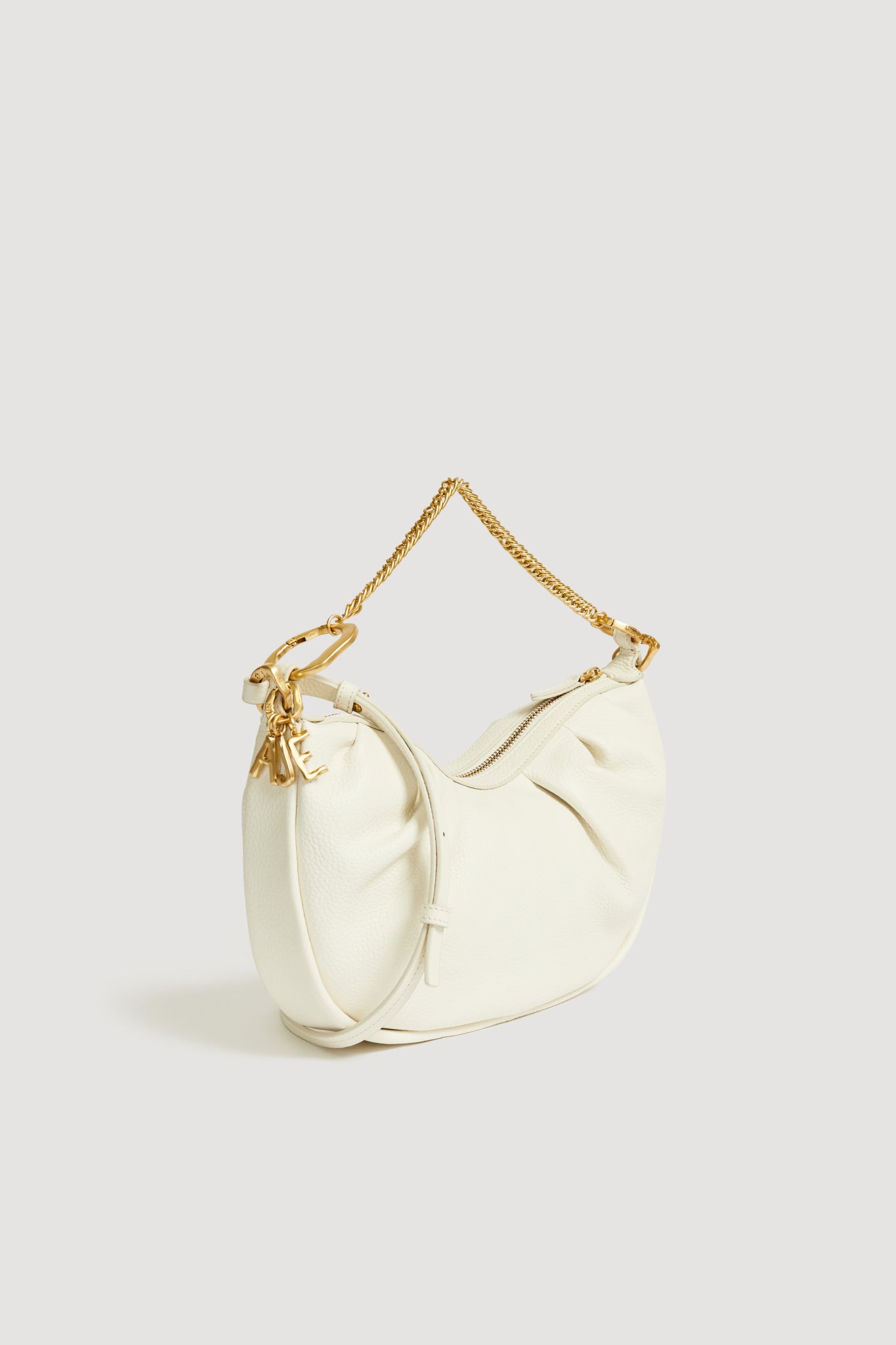 26RE6761_IVRY_2_1761285128