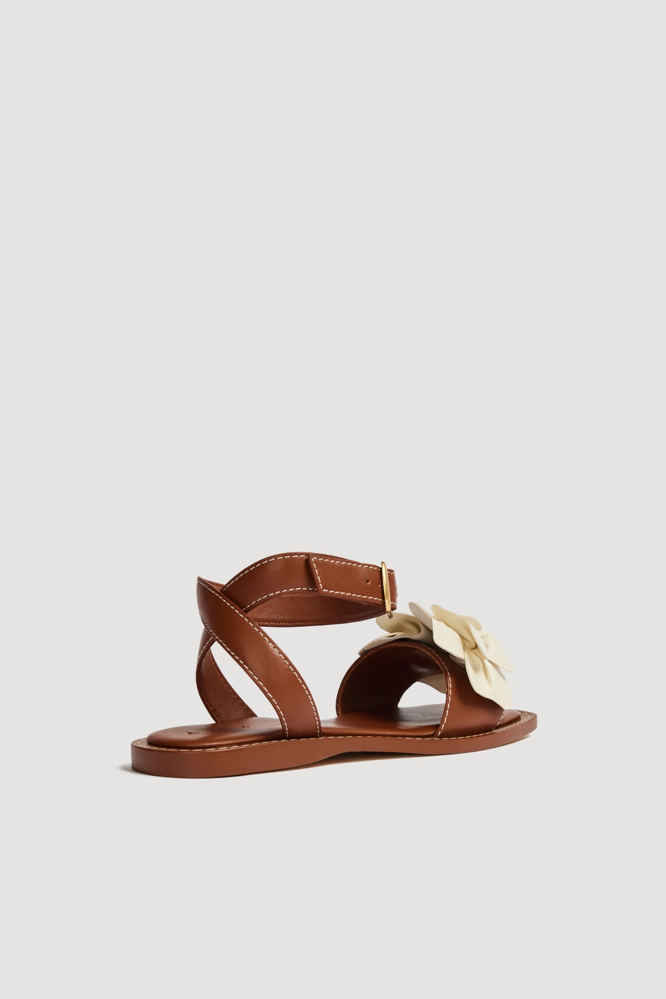 26RE7620_IVRY_3_1758716497