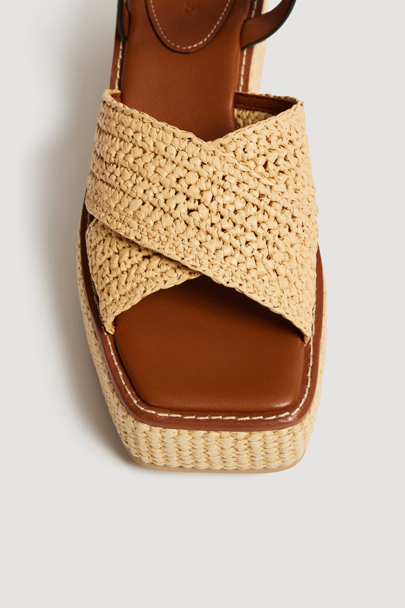 26RE7648_NAT-CNM_3_1760680010