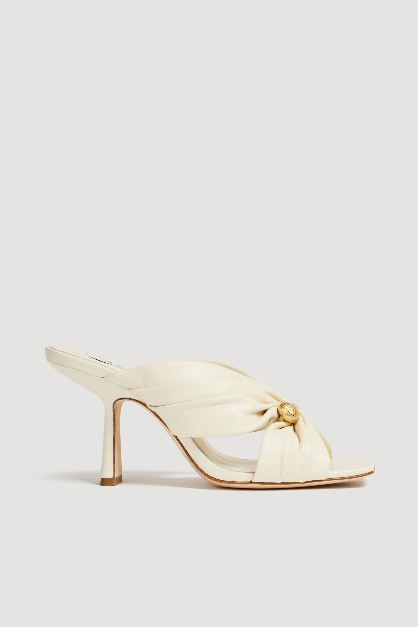 26RE7650_IVRY_2_1758716714