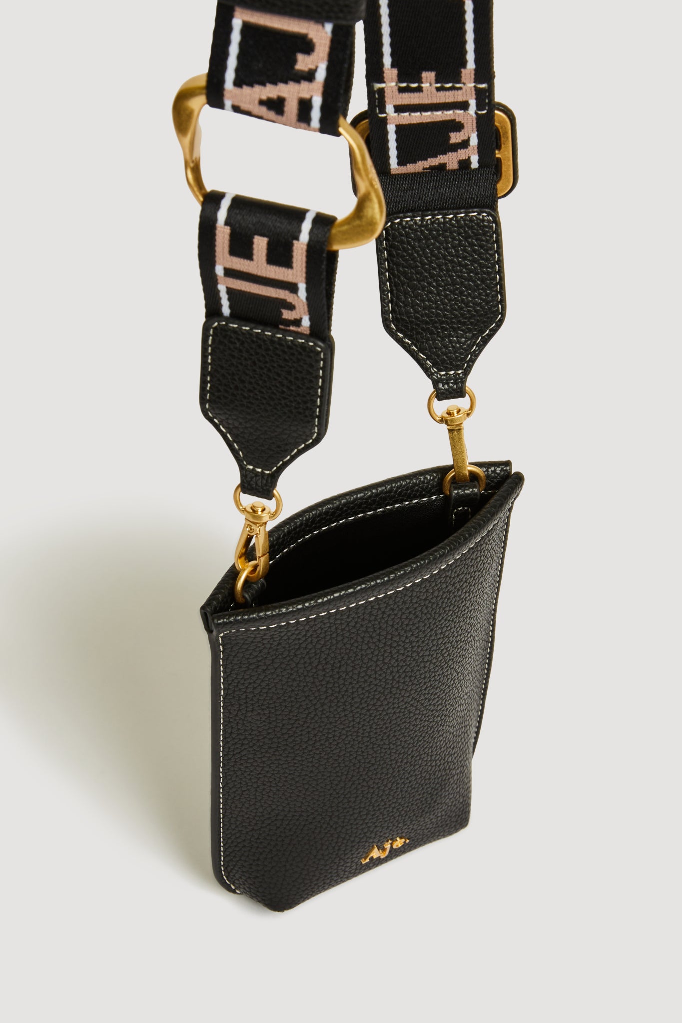 26RE8661_BLK_2_1761286163