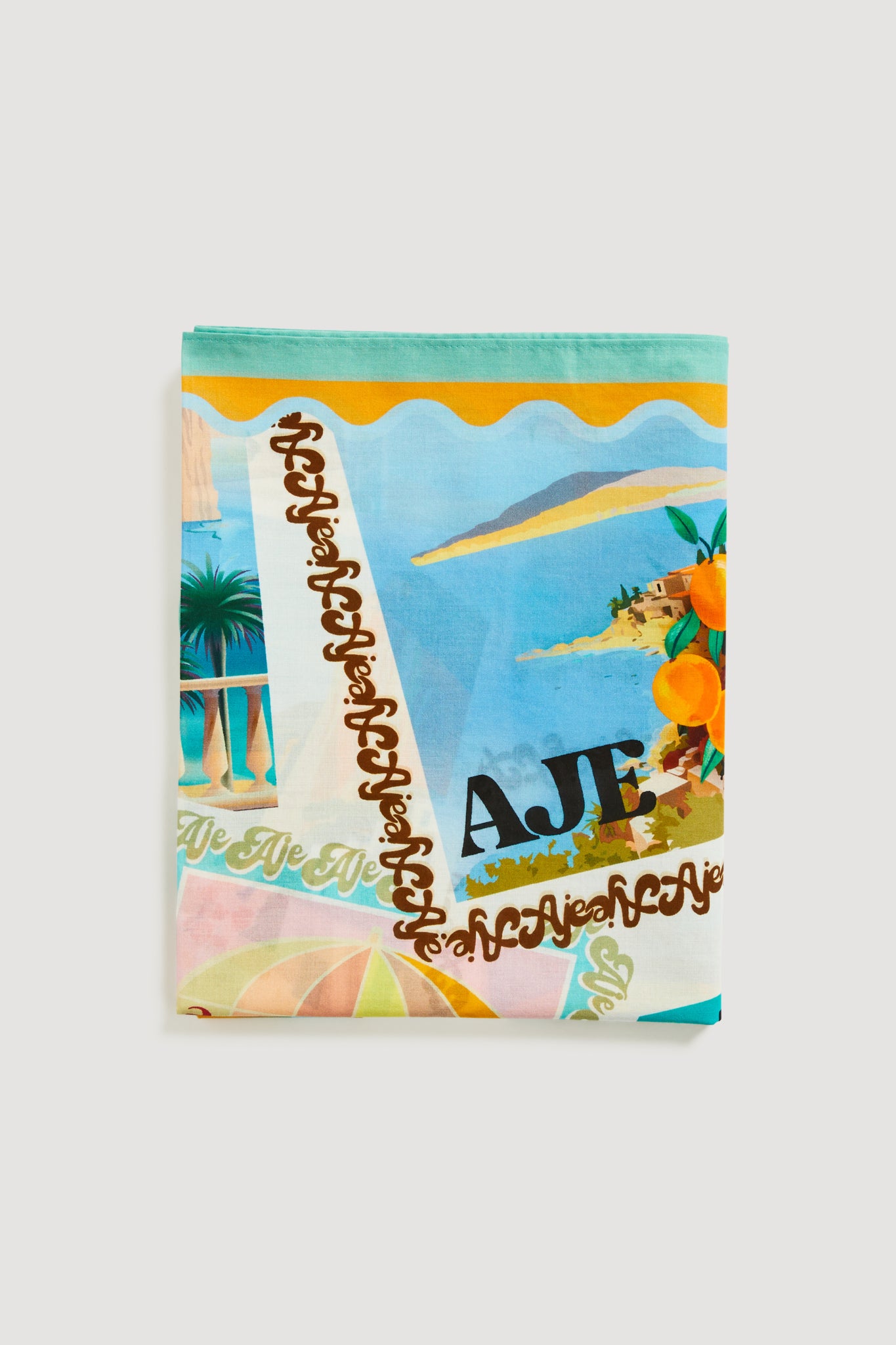 26RE8750_POSTCARD_2_1762398386