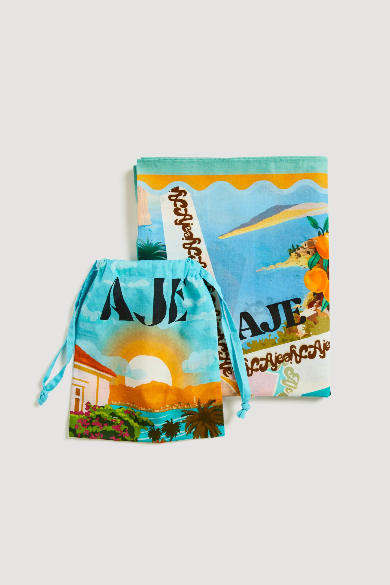 26RE8750_POSTCARD_3_1762398389