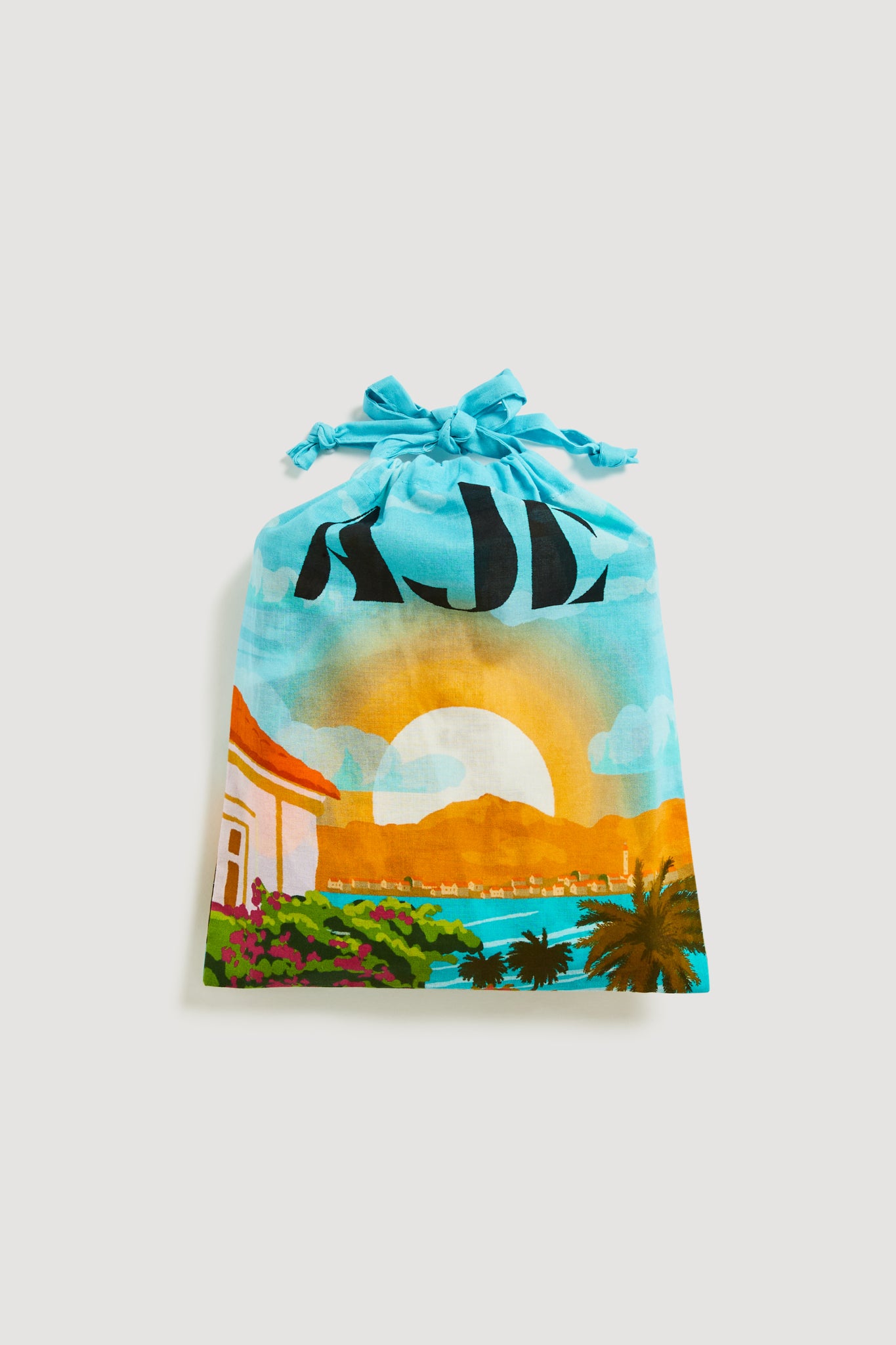 26RE8750_POSTCARD_4_1762398392