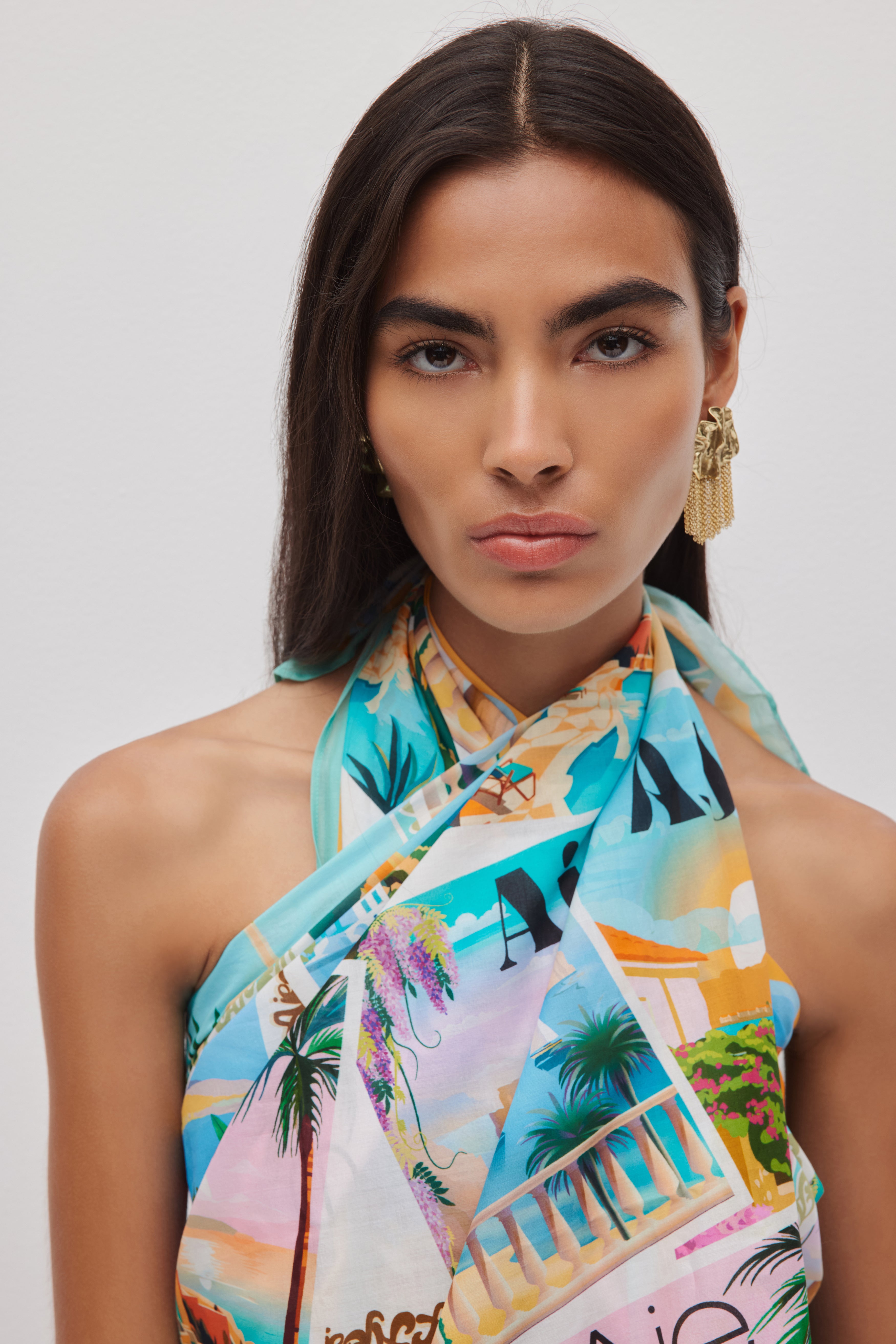 26RE8750_POSTCARD_8_1762670298