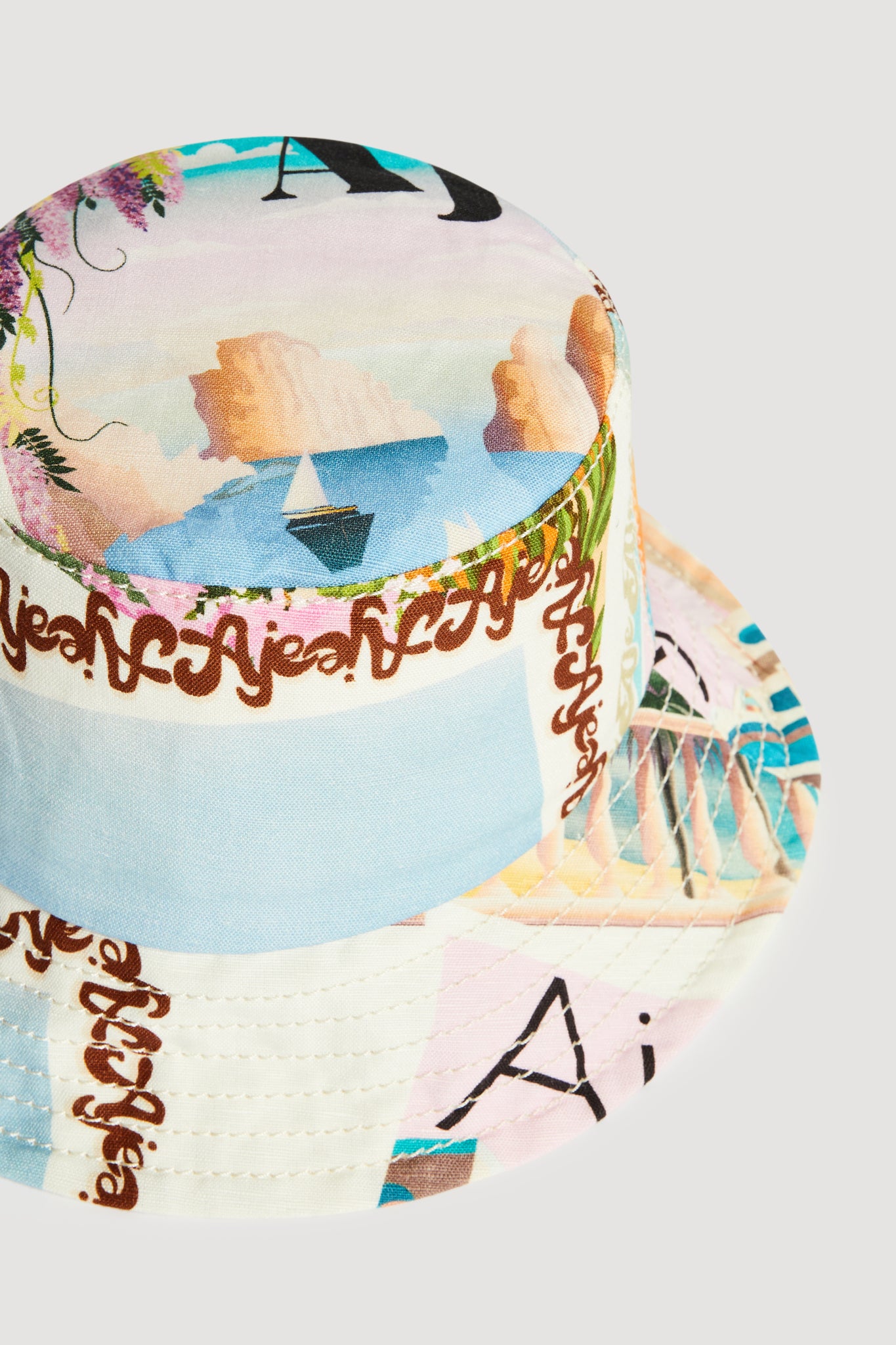 26RE8765_POSTCARD_2_1762398244