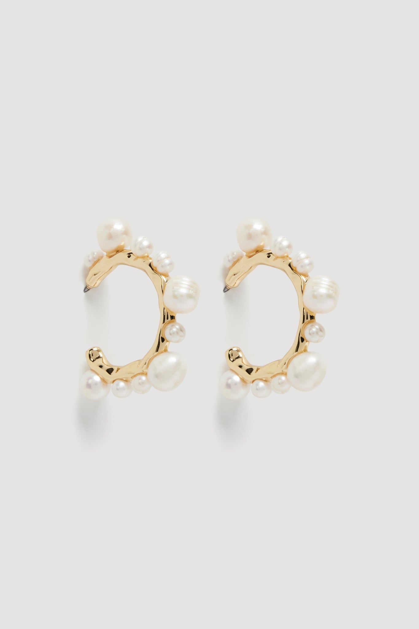 26RE9542_GLD-PRL_2_1758721671