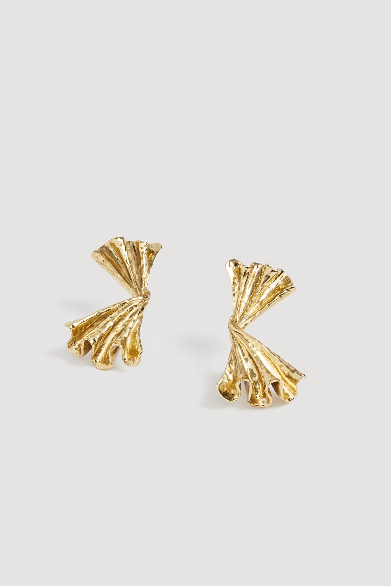 26RE9709_GLD_2_1758722222