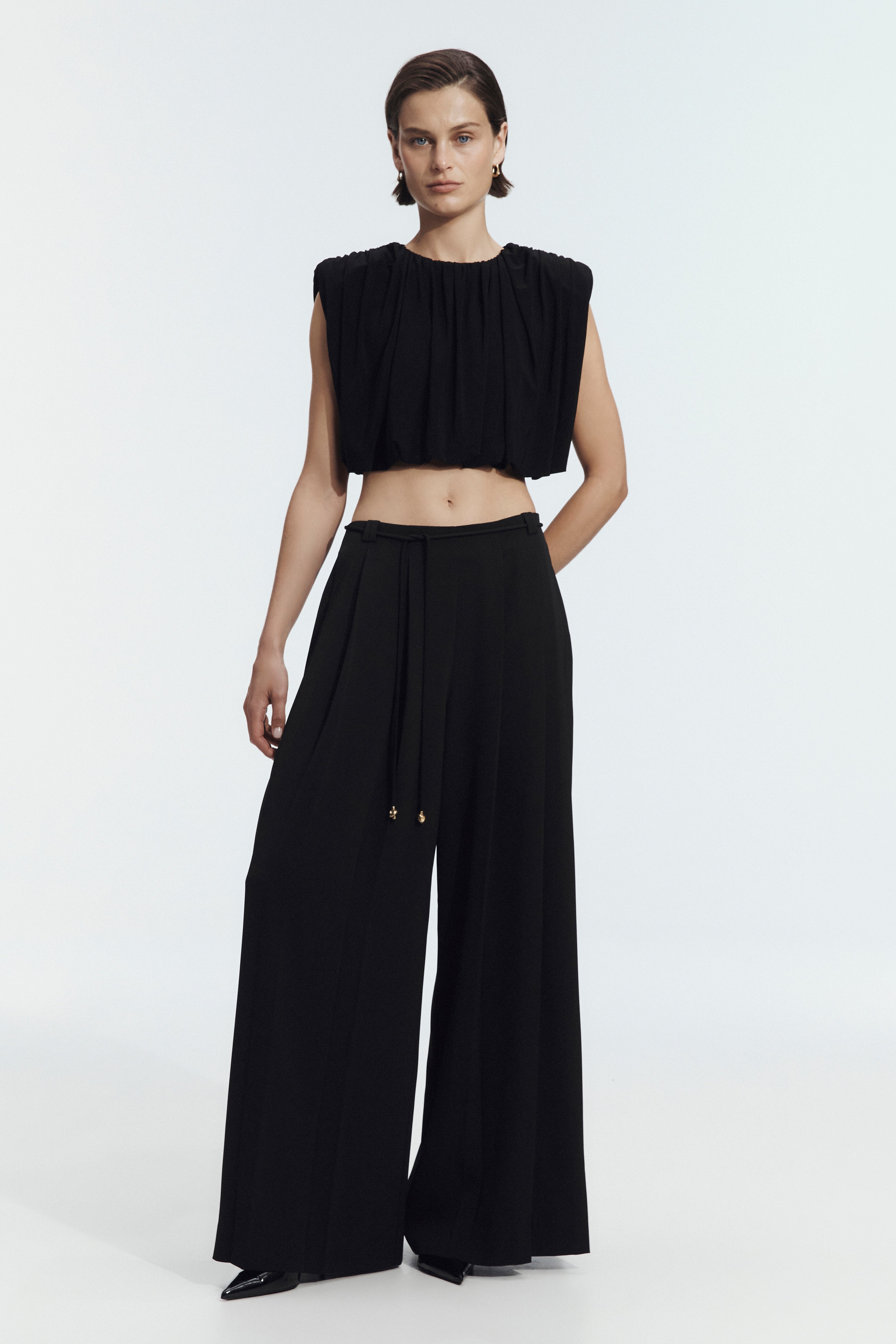 26SS1660_BLK_1_1784261322