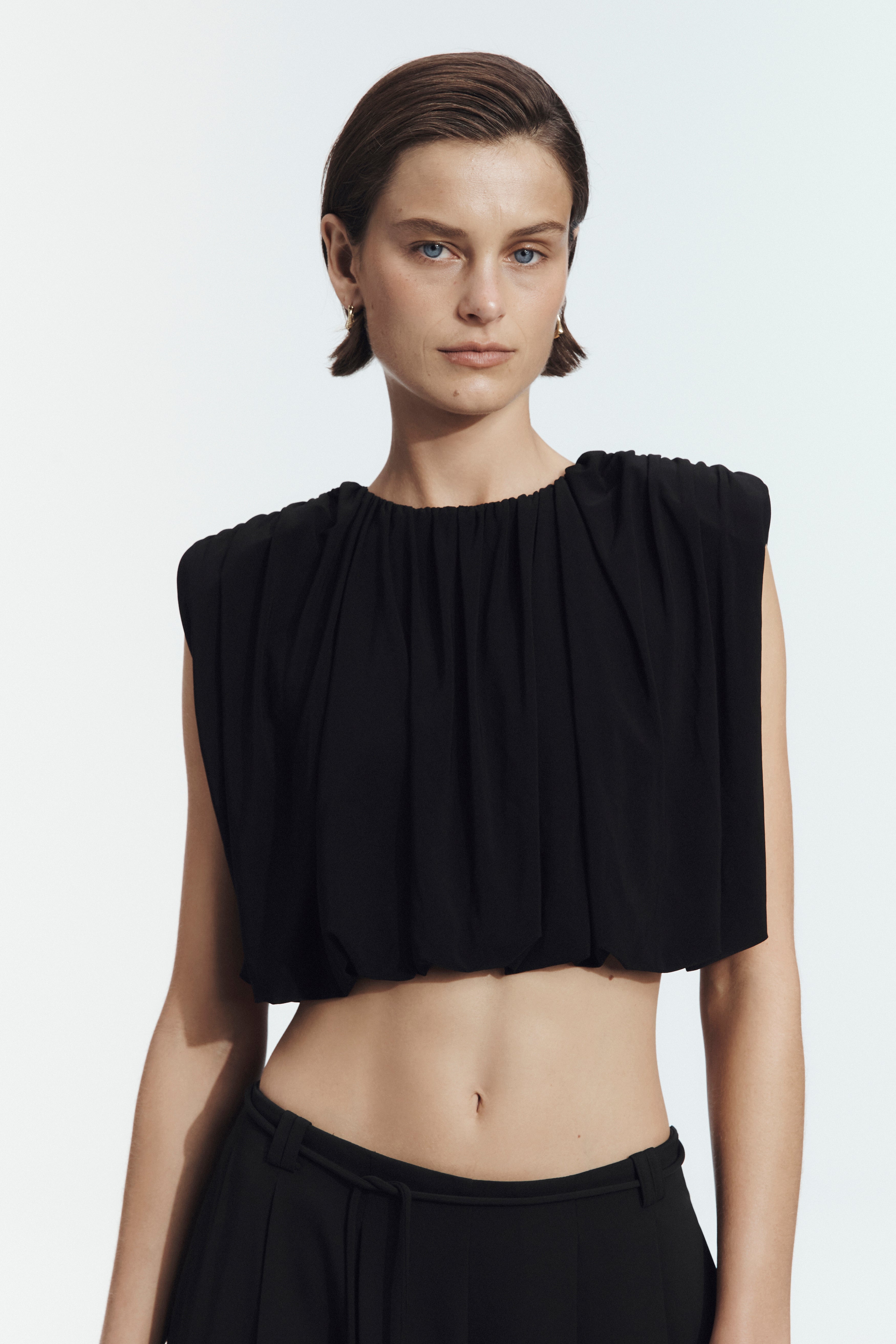 26SS1660_BLK_3_1784261202