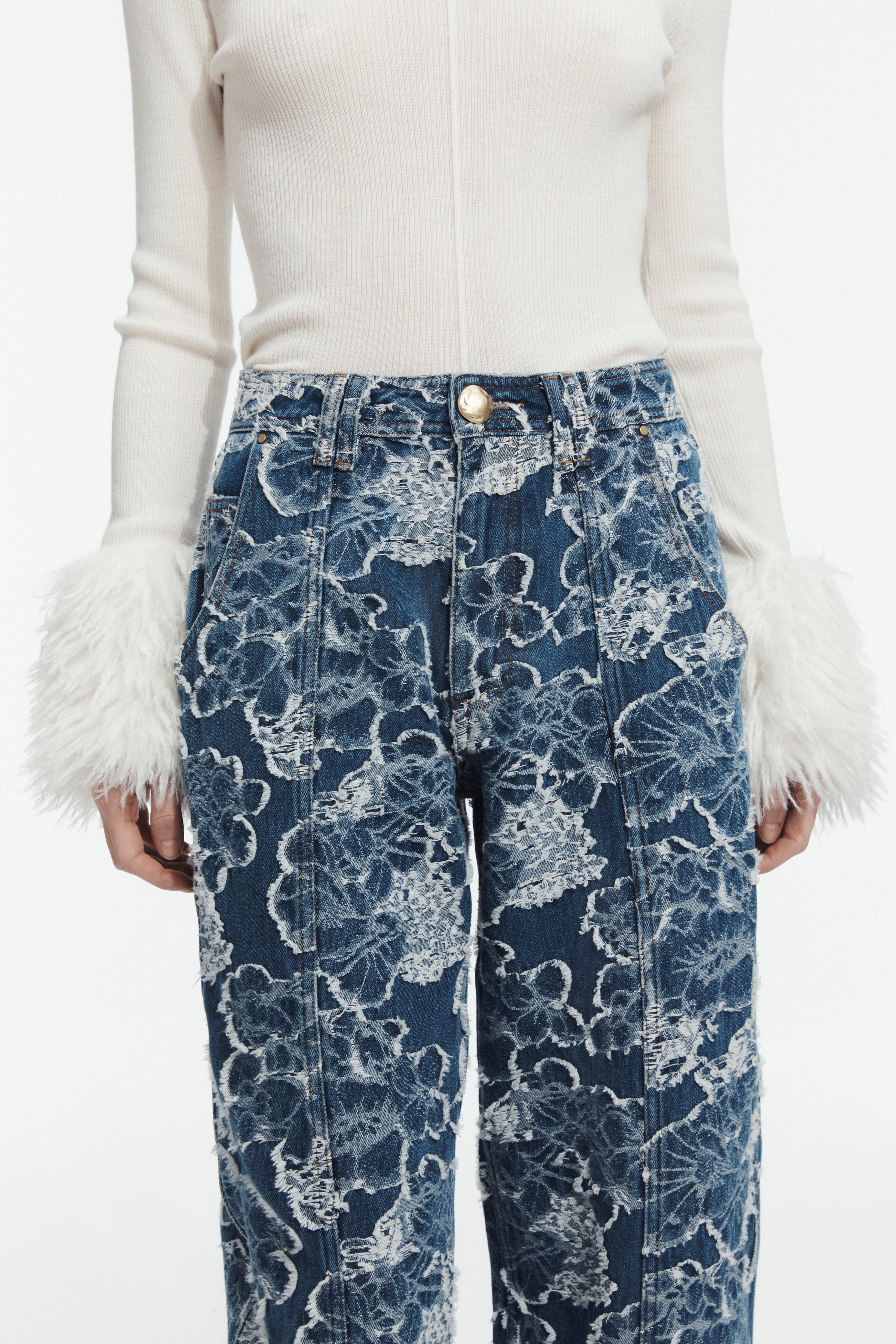 Arlo Jacquard Barrel Jean