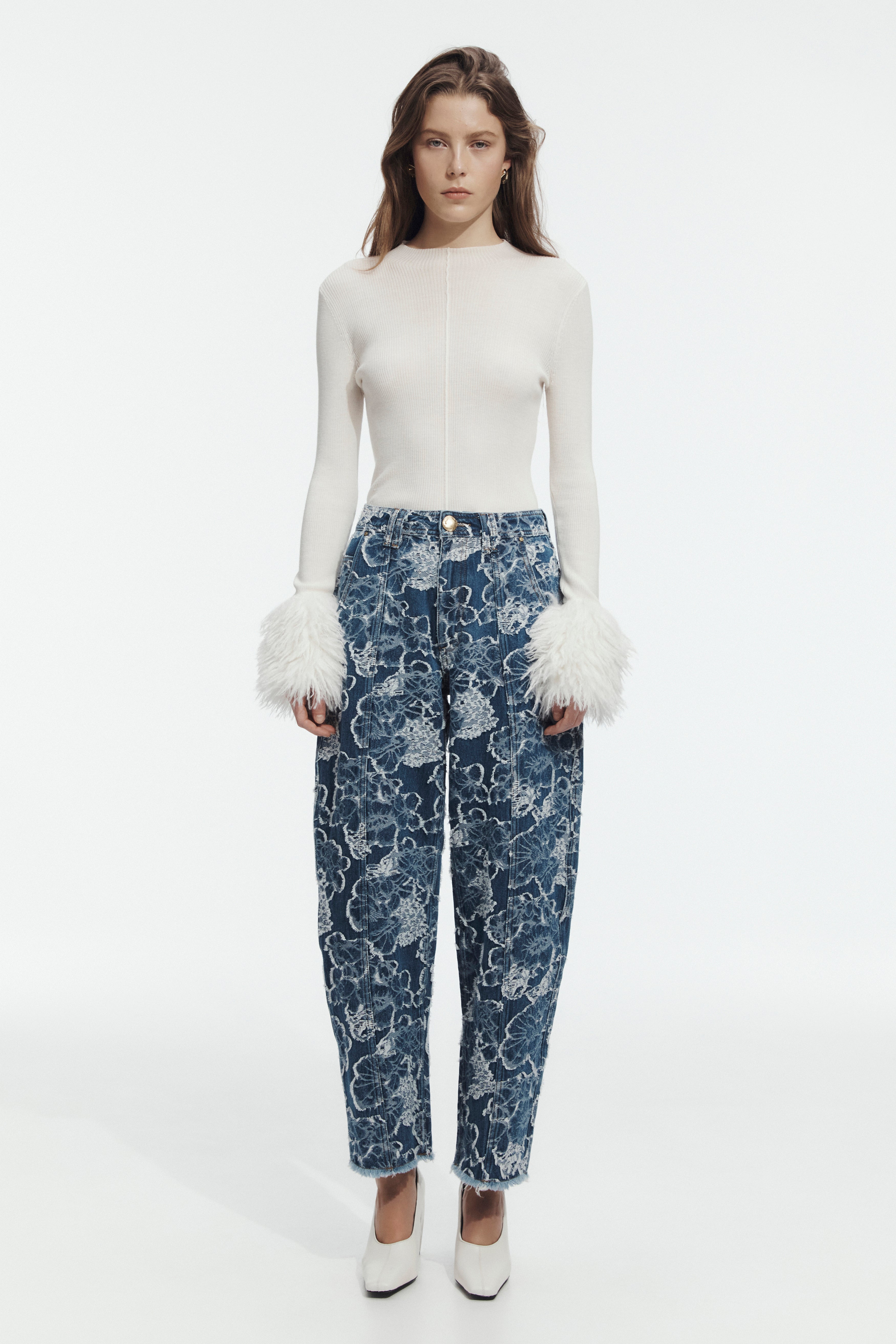 Arlo Jacquard Barrel Jean