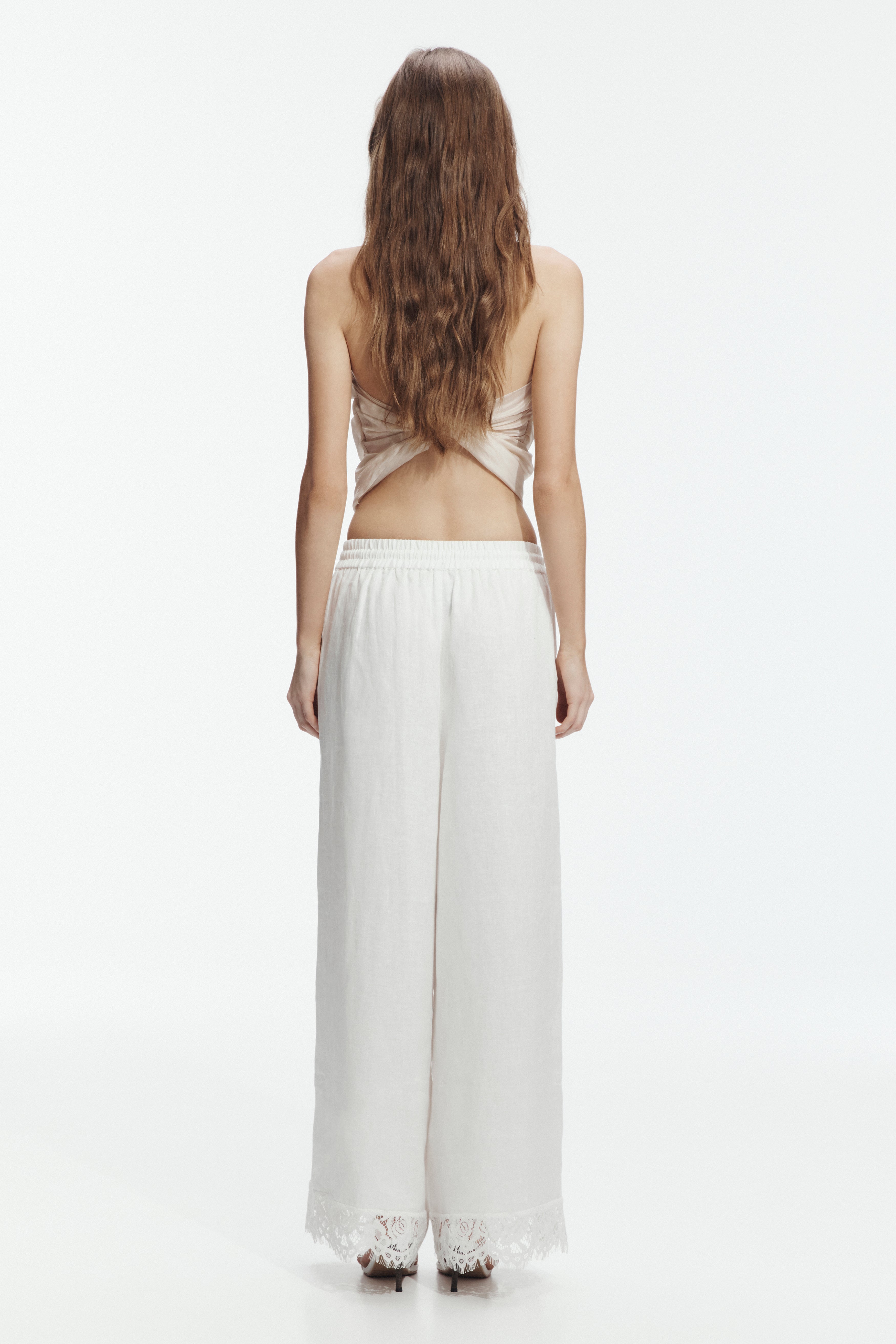 Ellara Pant