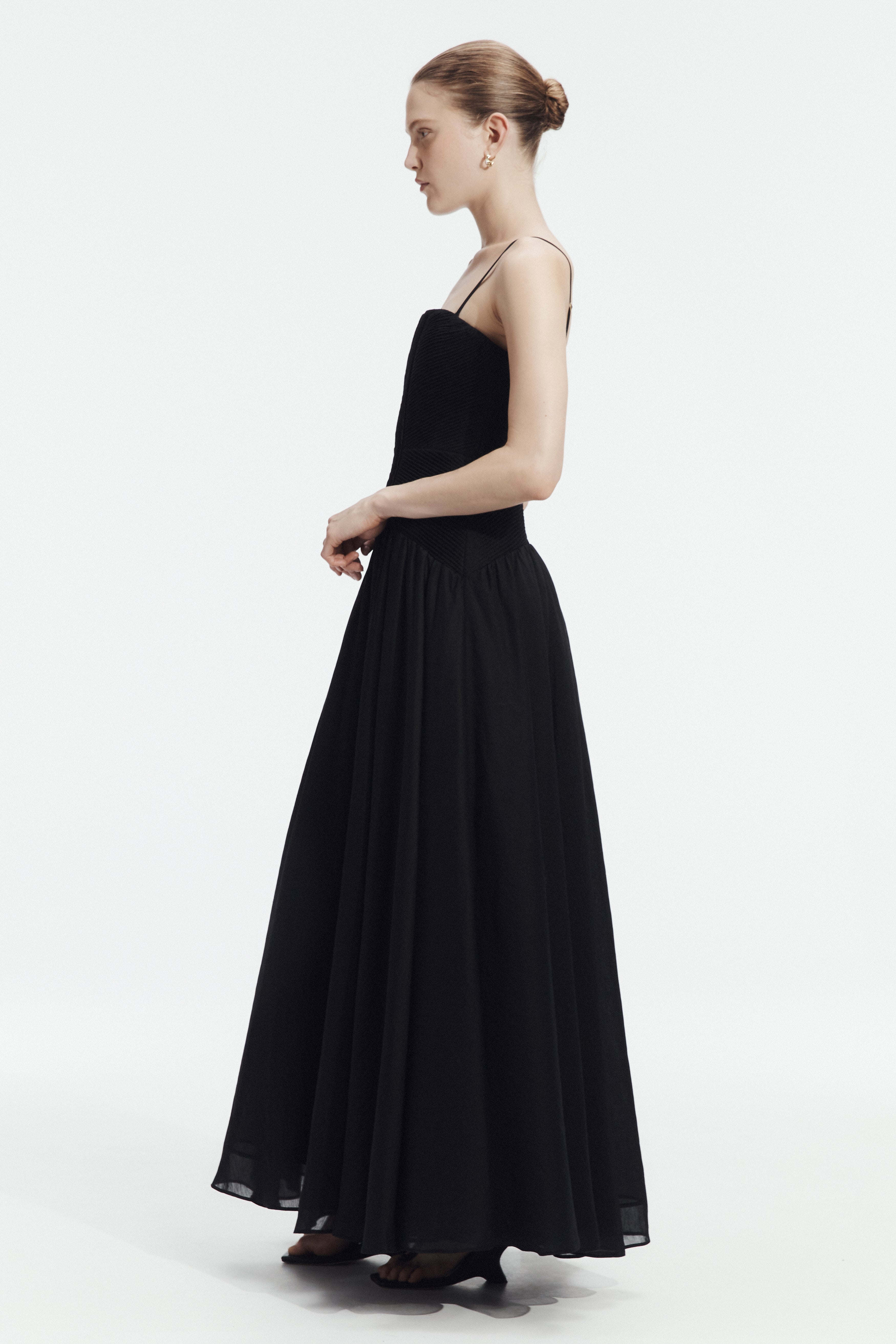 Contour Gown