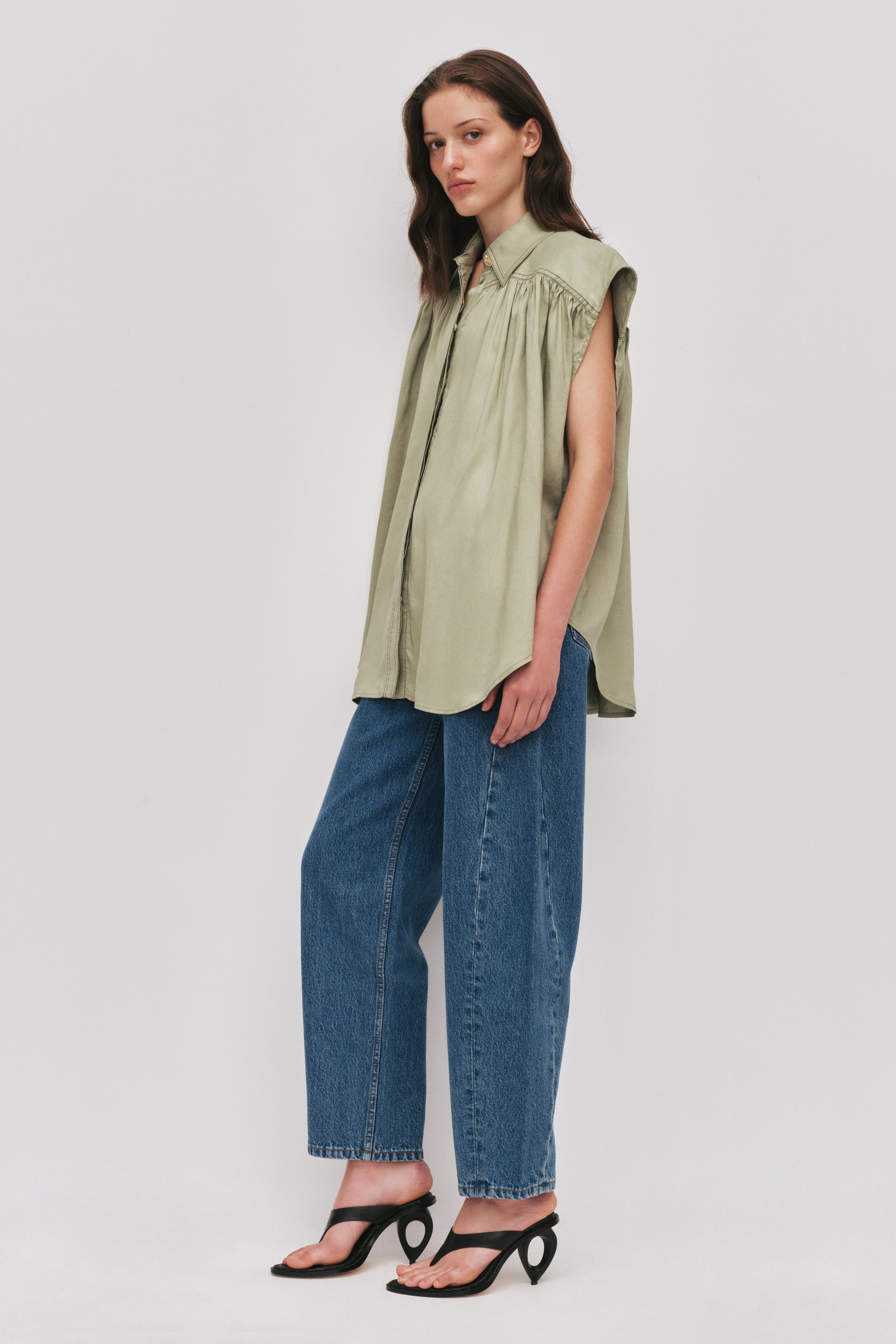 26SU1481_MOSS_5_1770596309