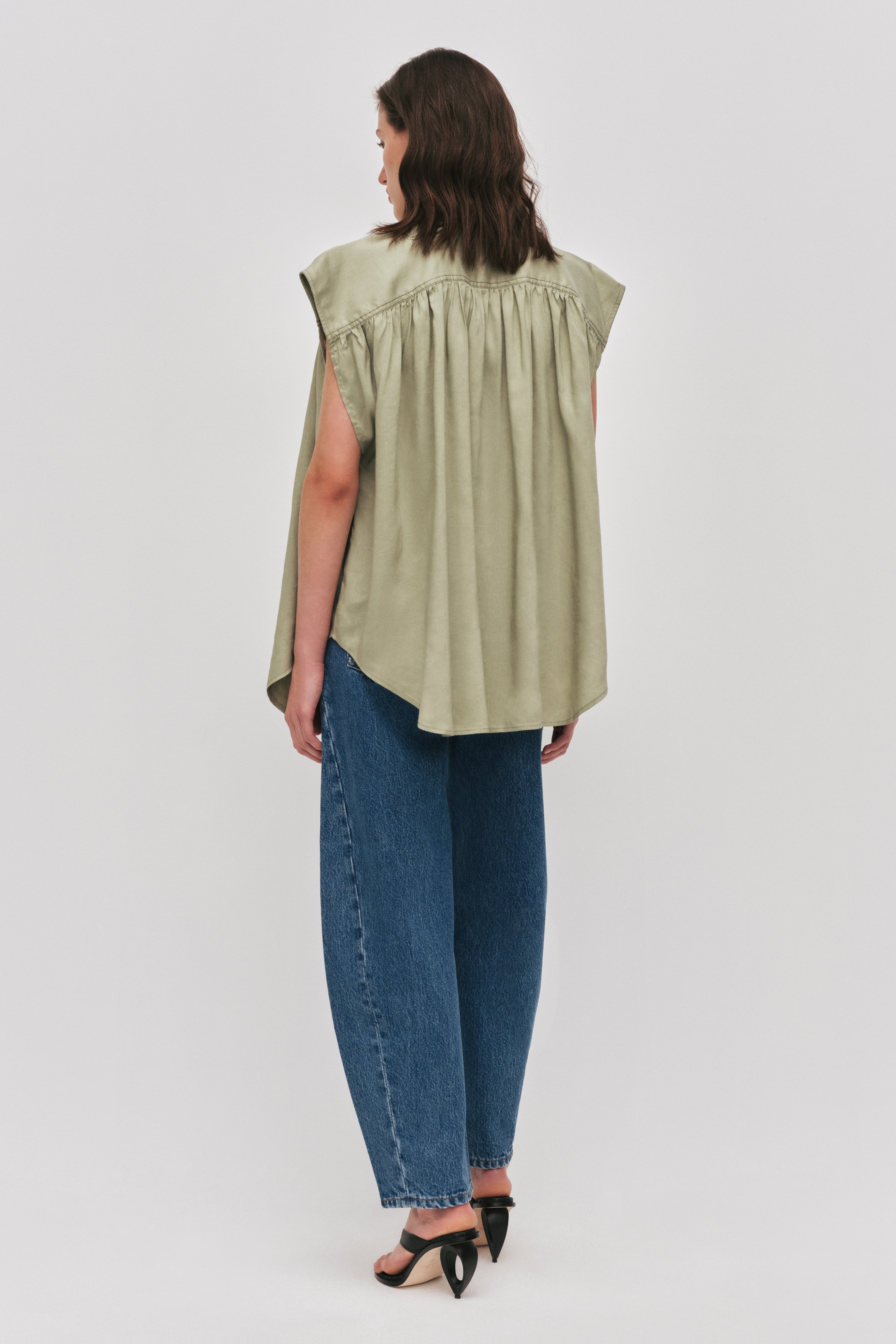 26SU1481_MOSS_7_1770596316