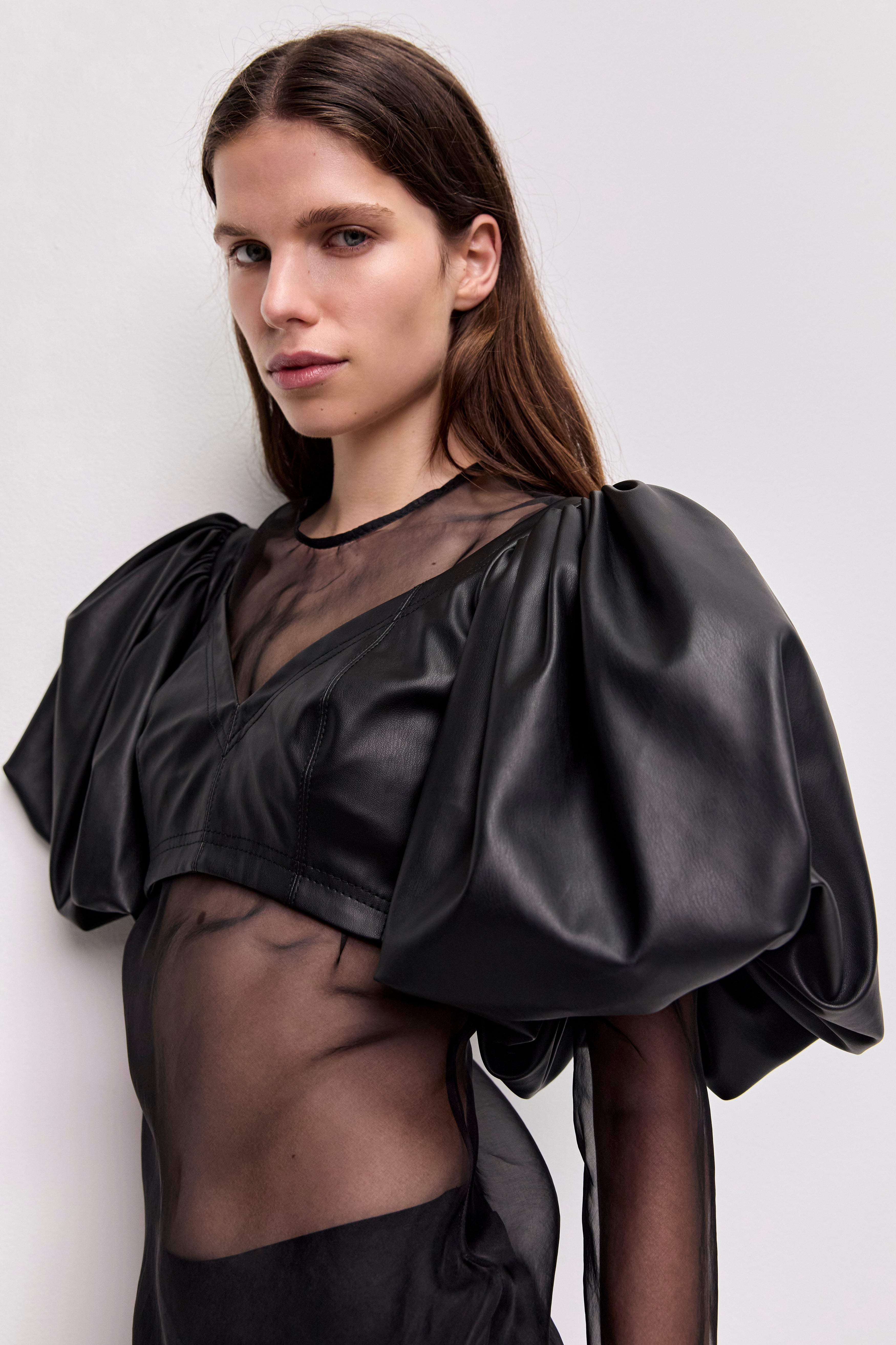 26SU1513_BLK_4_1772153897