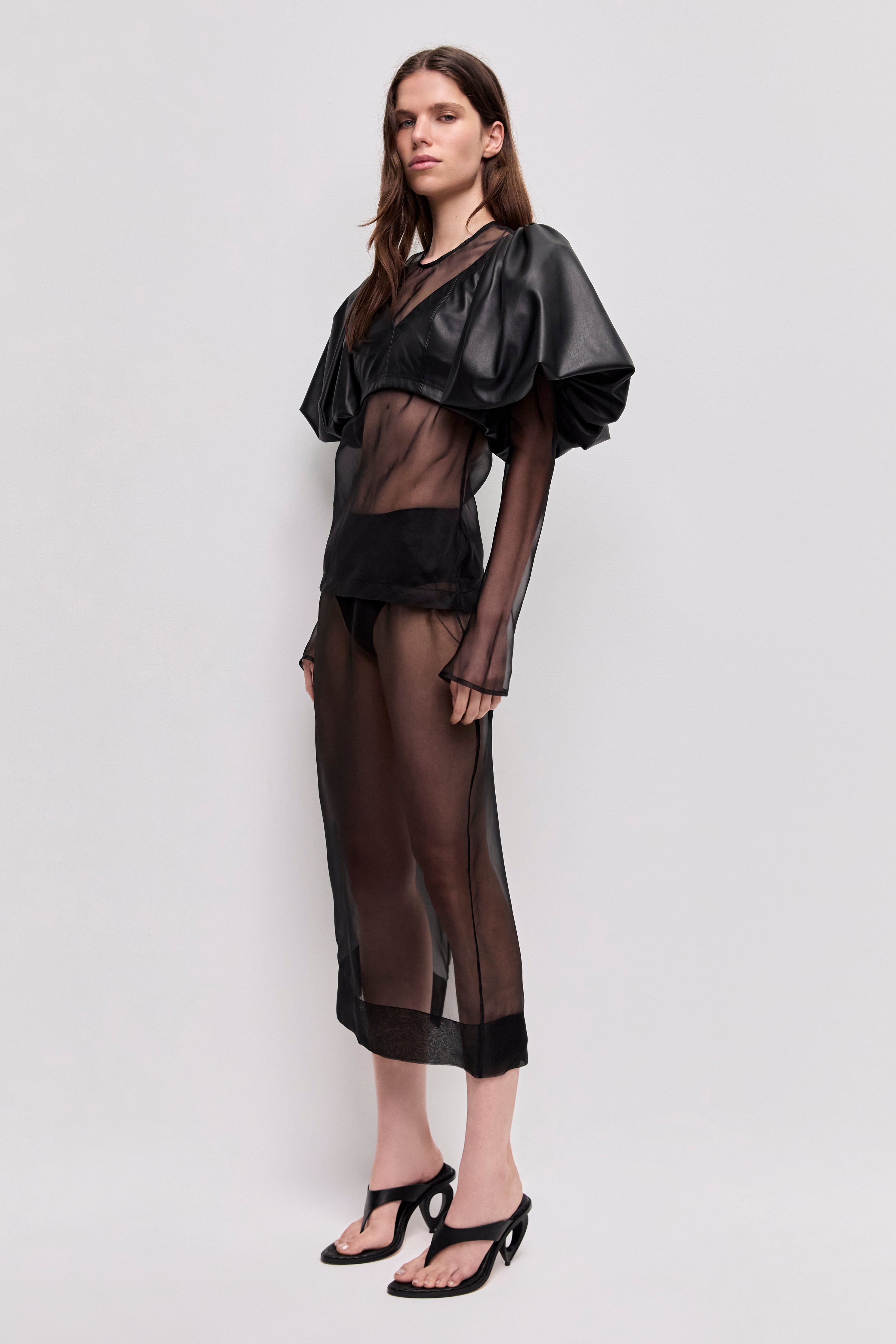 26SU1513_BLK_5_1772153889