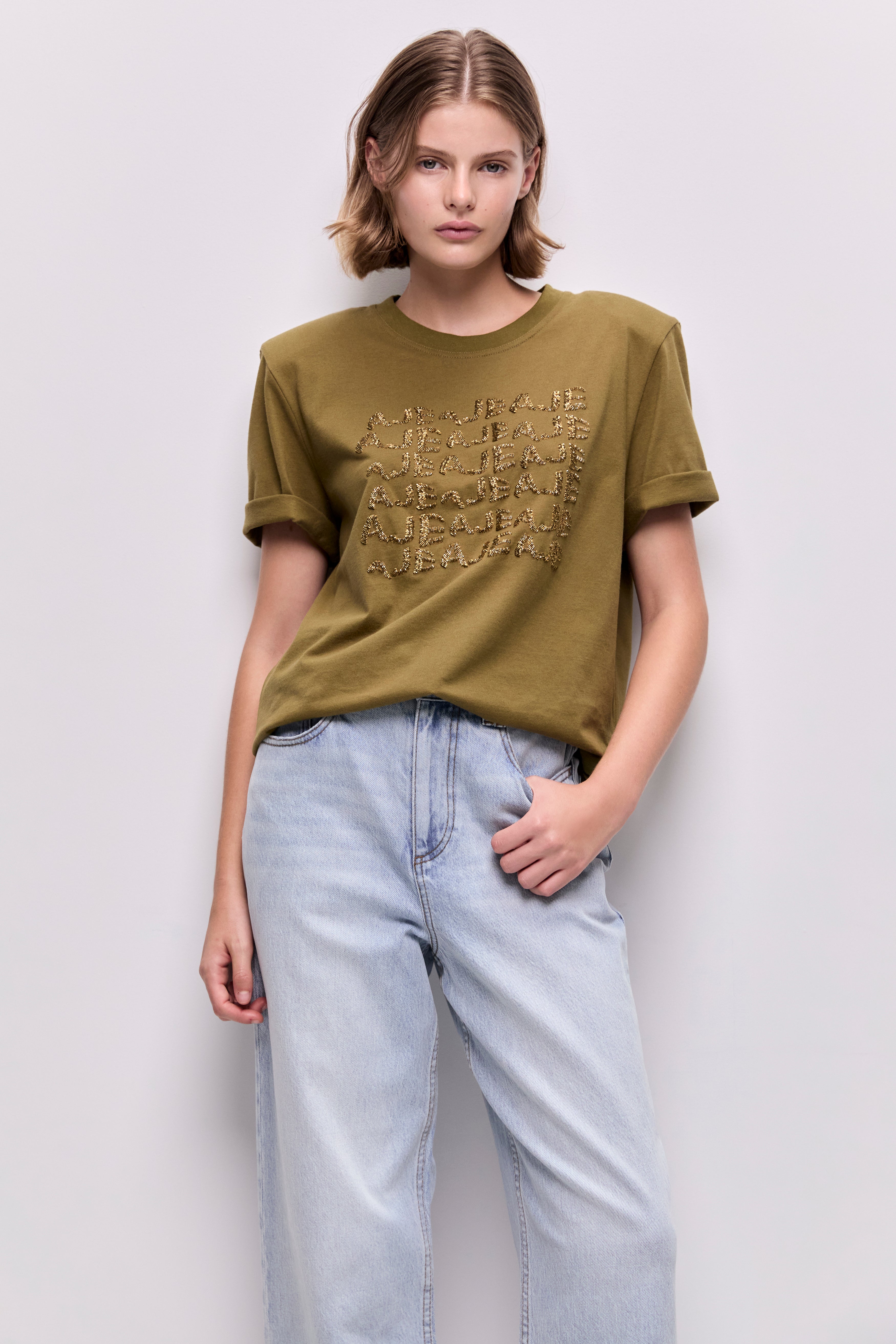 26SU1612_OLV-LF_3_1773882082