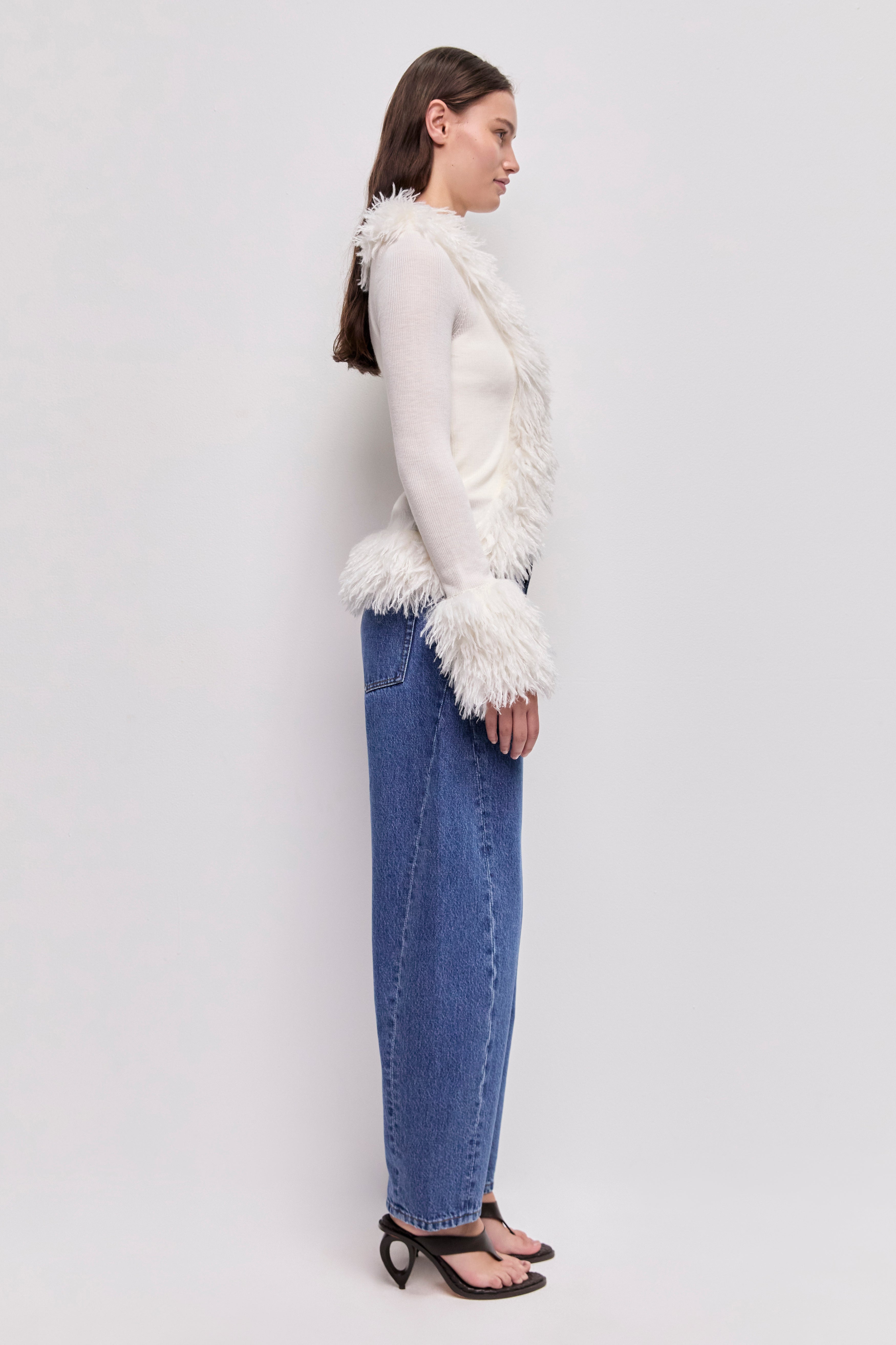 26SU2085_IVRY_6_1772493979