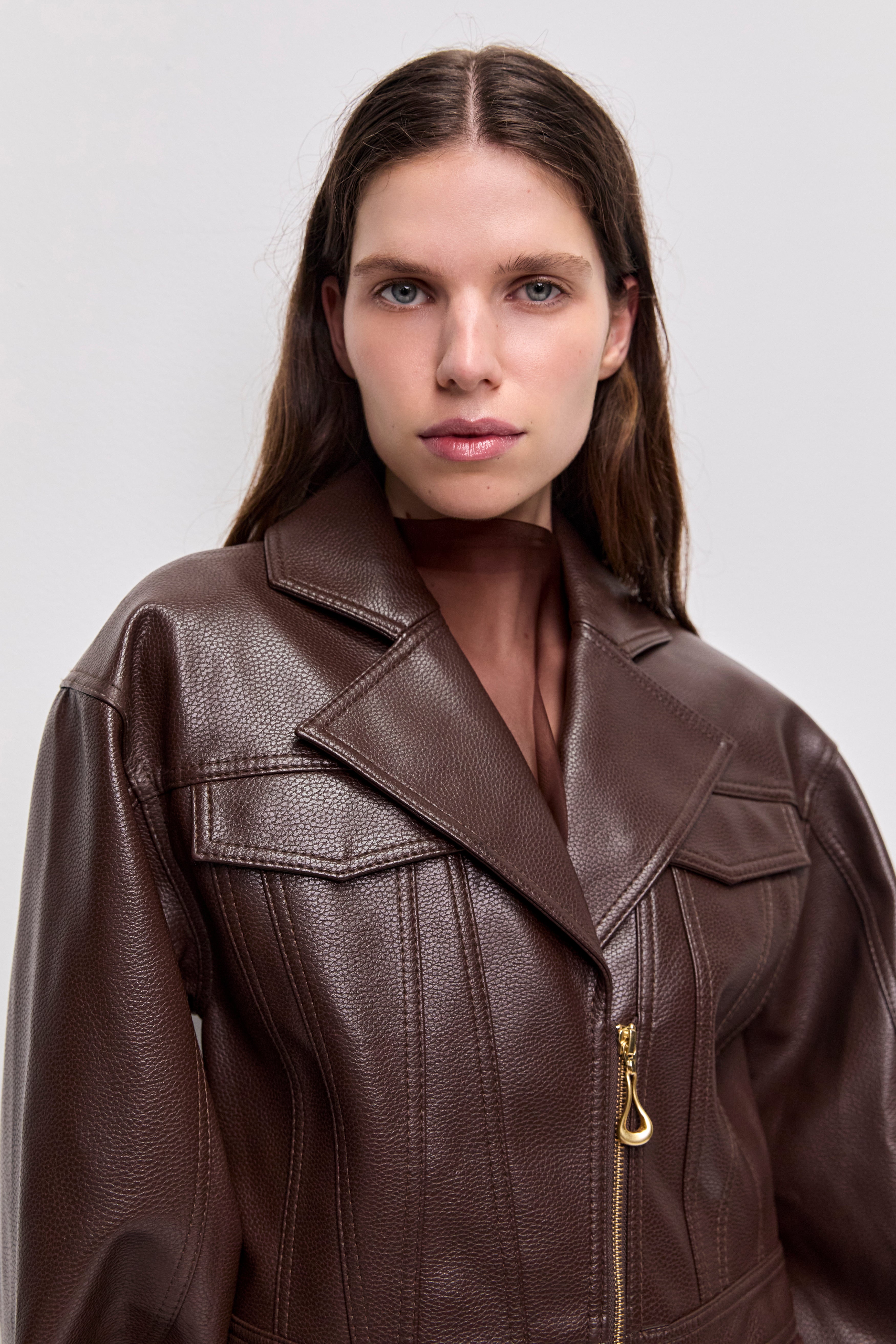 26SU2122_CHOC_4_1772494146