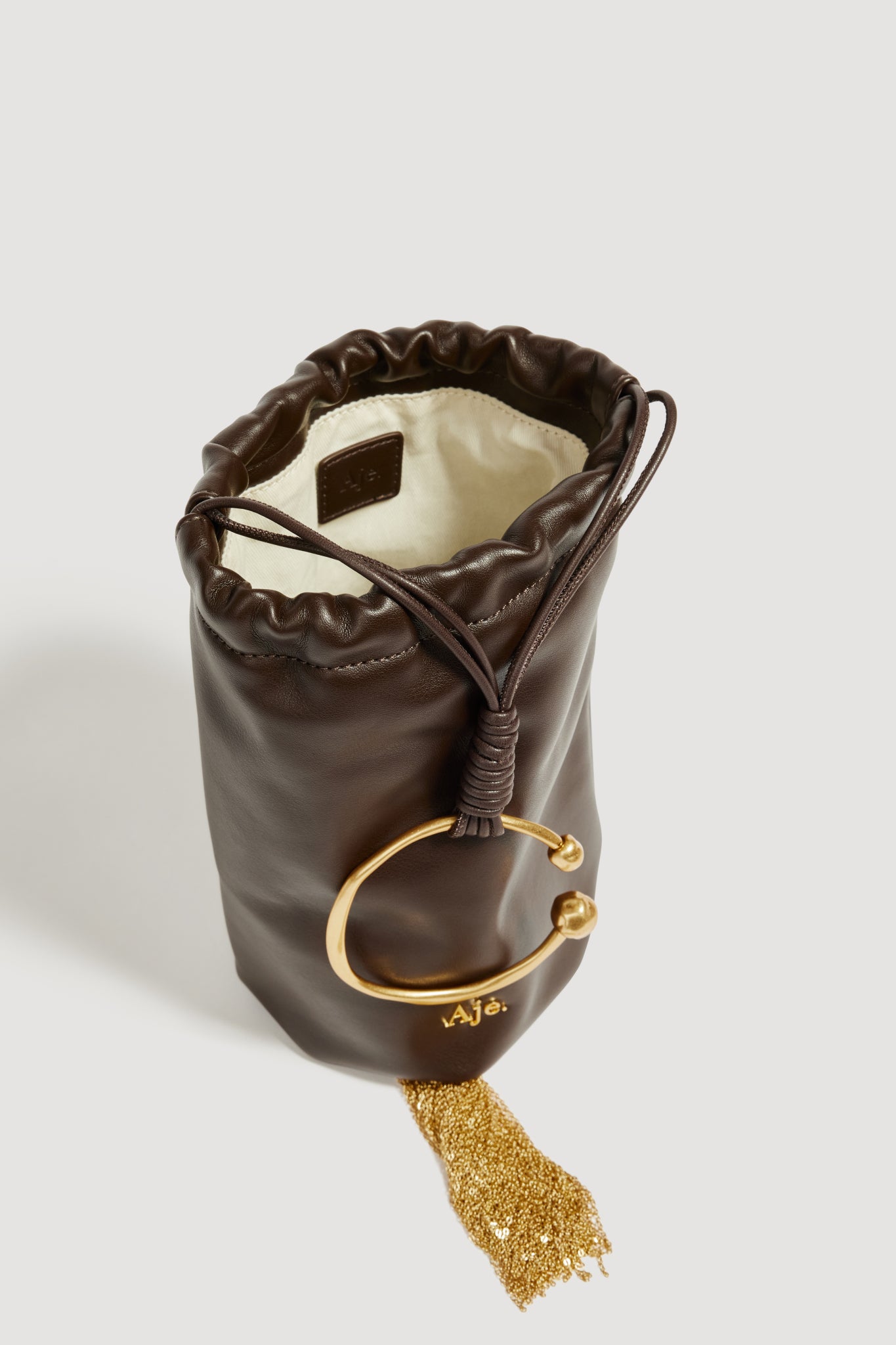 26SU6804_CHOC_3_1768868262