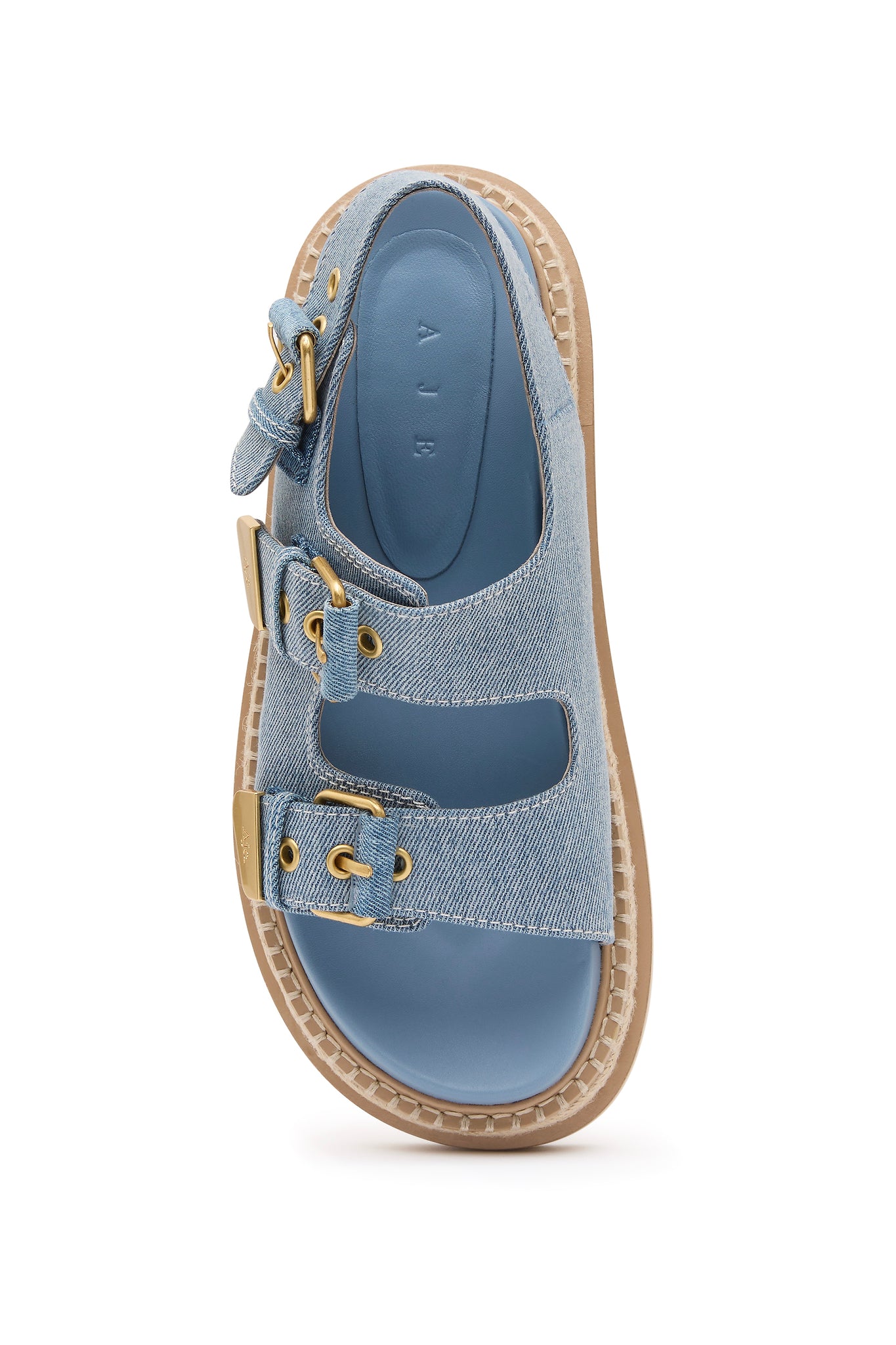 26SU7566_CSTL-WSH_4_1756449327