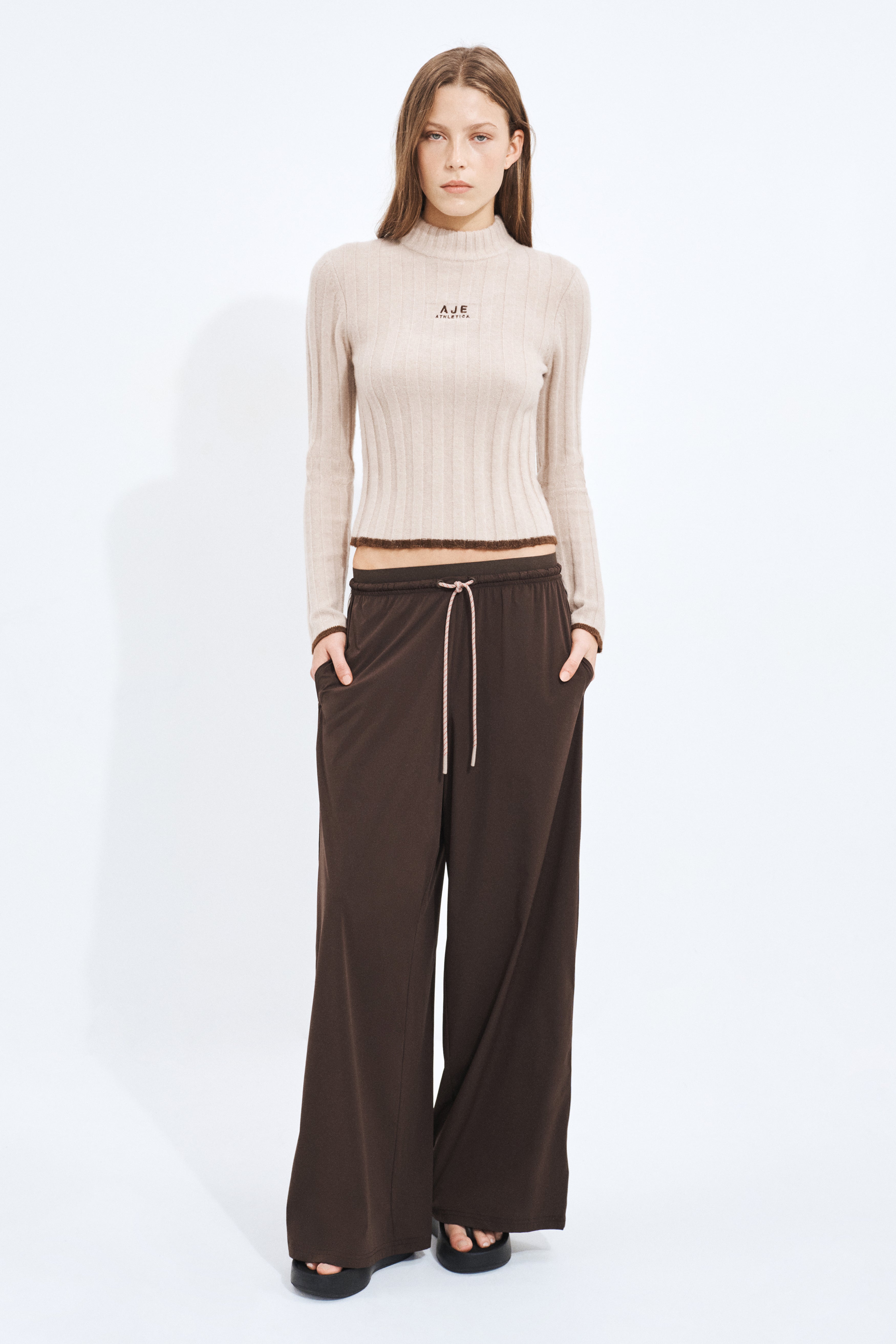 Double Waistband Logo Pant 513