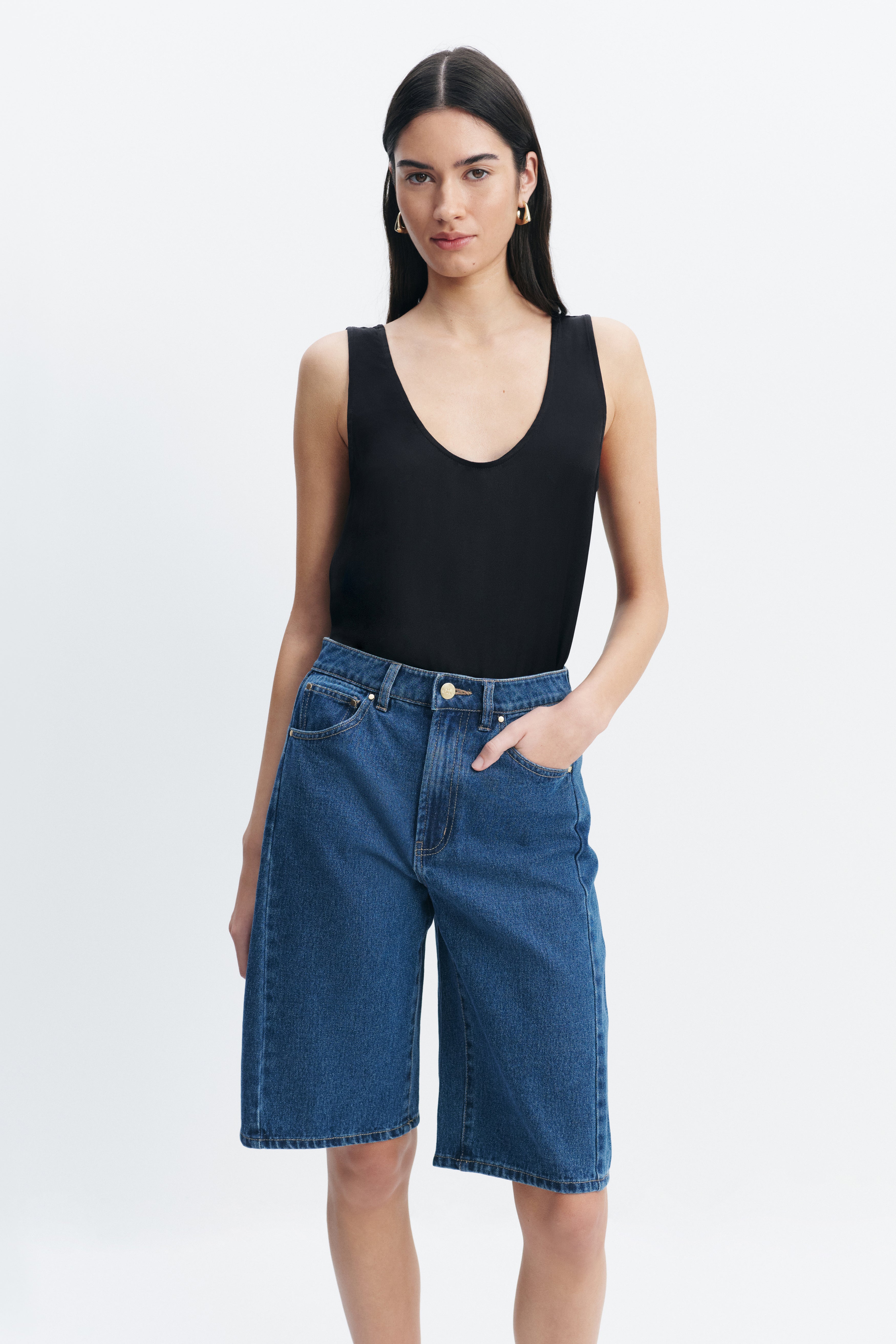 Kendall Barrel Short