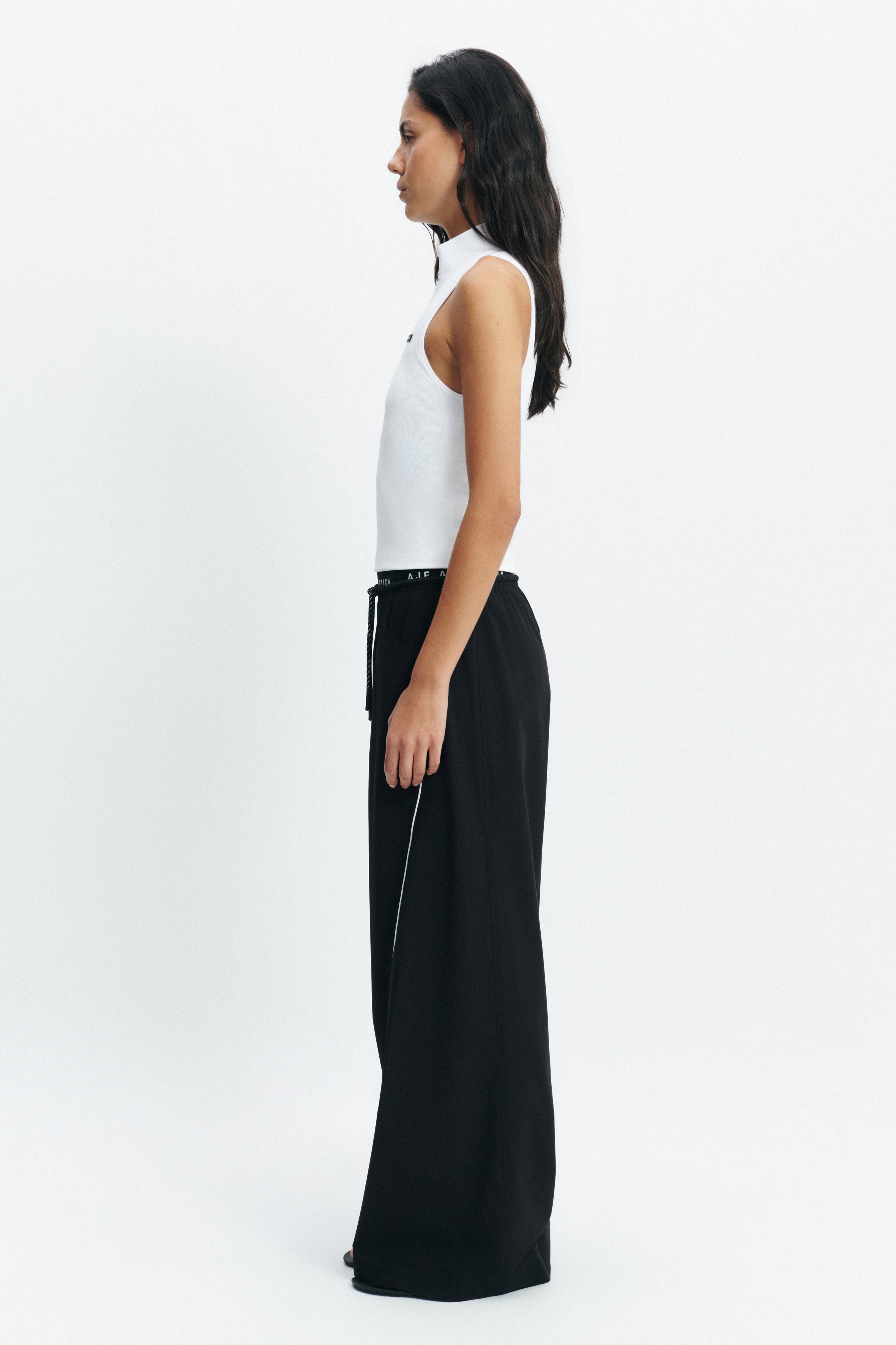 272AA1009_WHT_5_1790223808