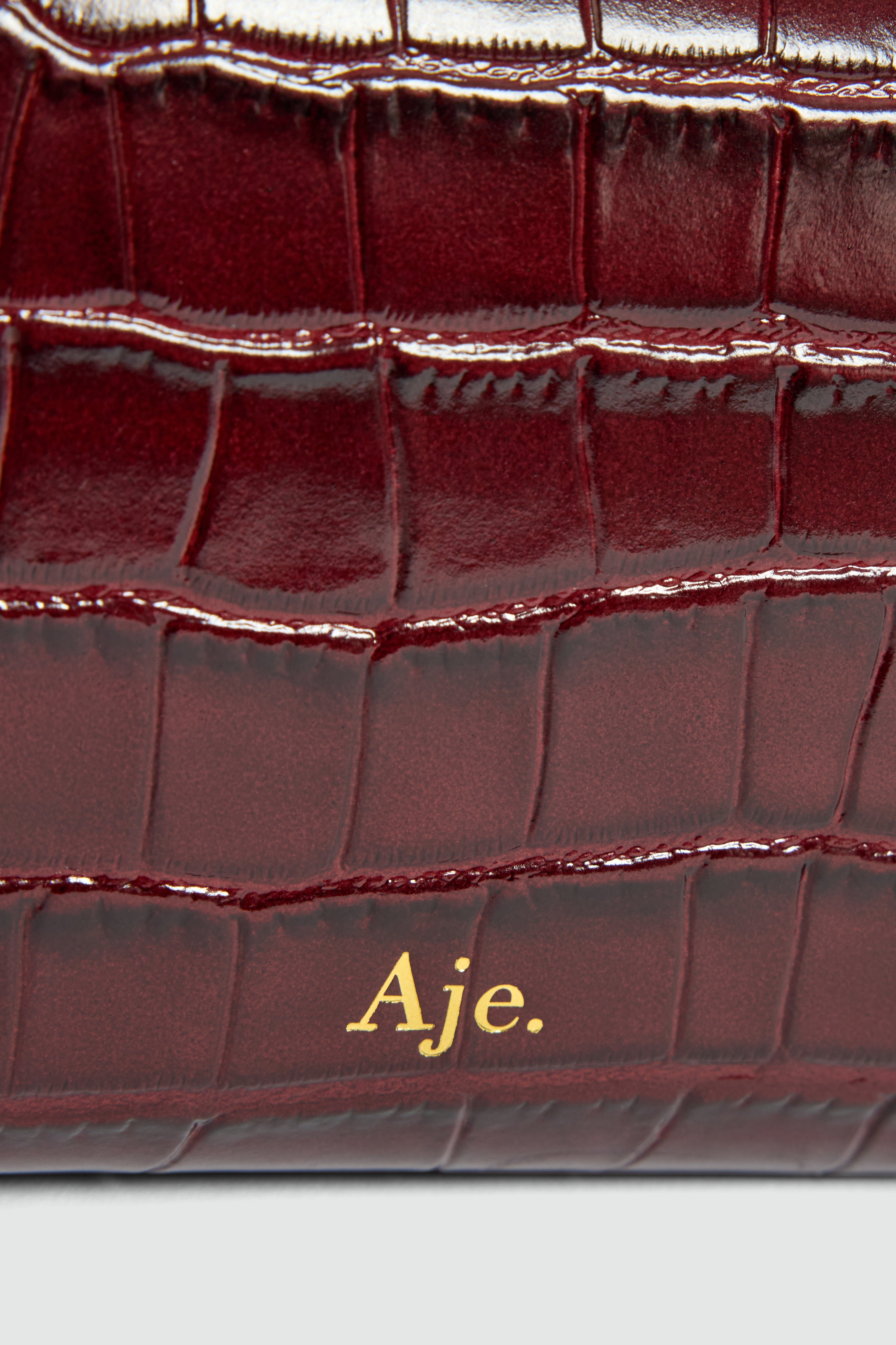 27RE6083_MRLT-CROC_2_1791957017