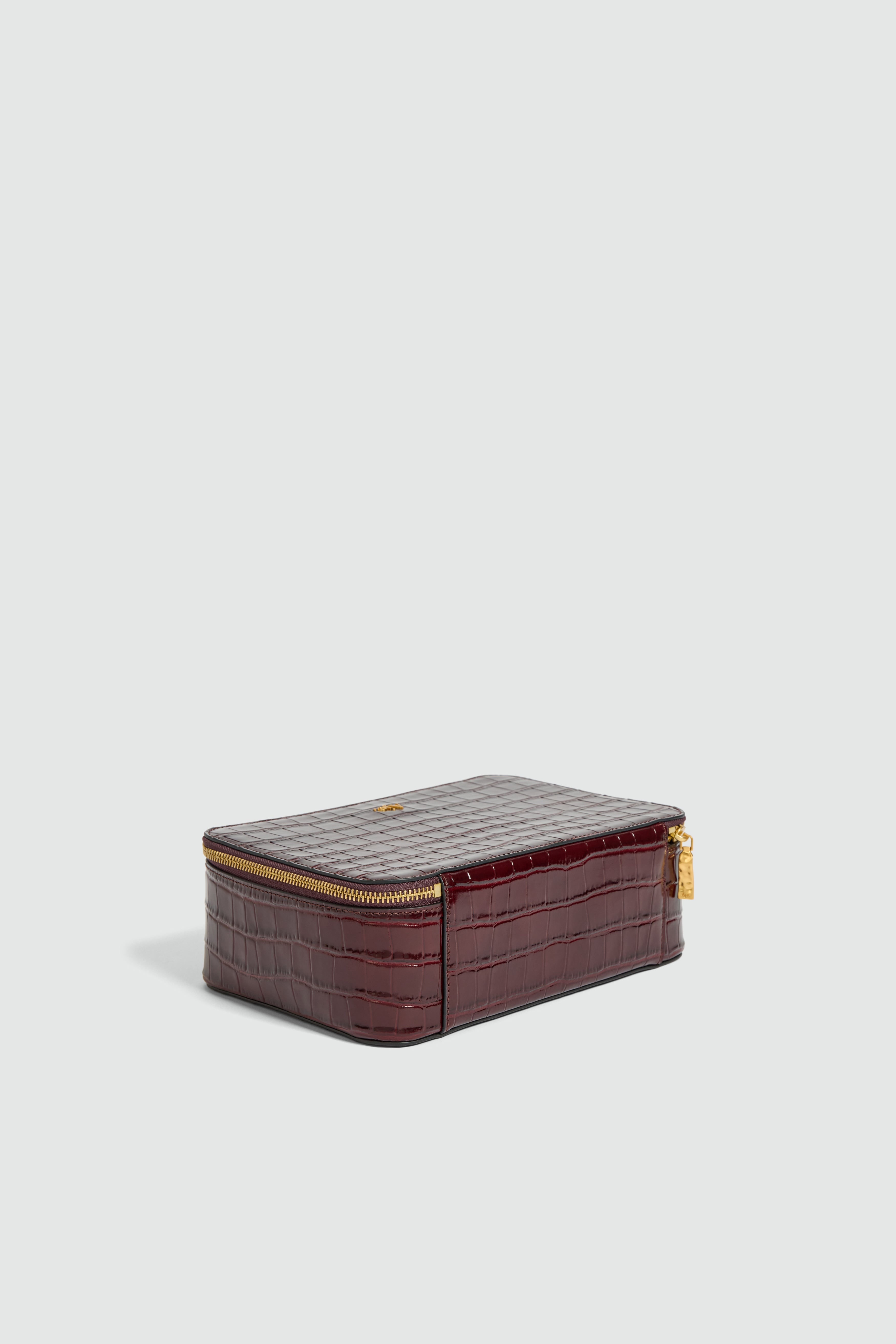 27RE8038_MERLOT_4_1792041074