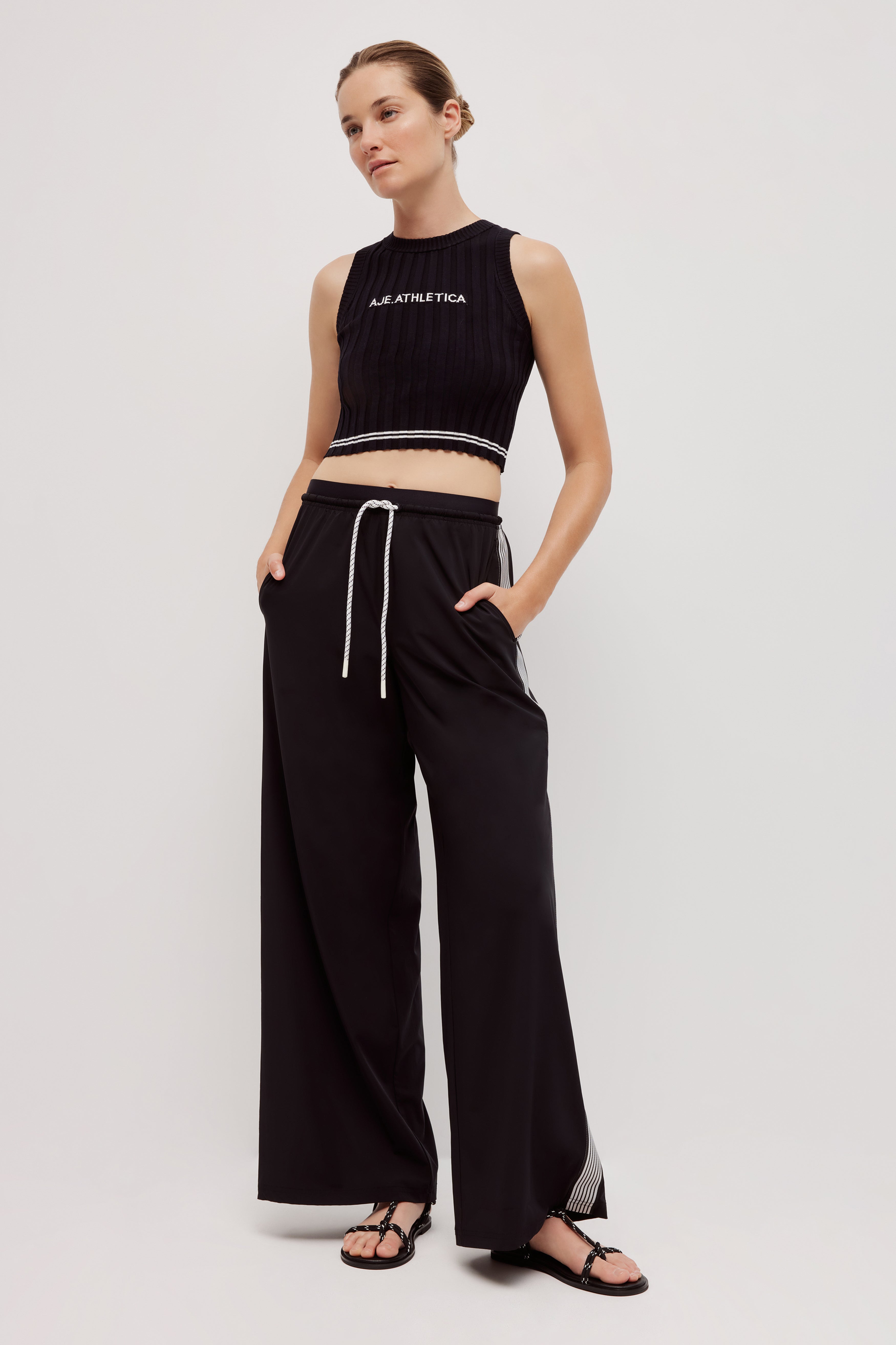 Double Wb Logo Pant 513