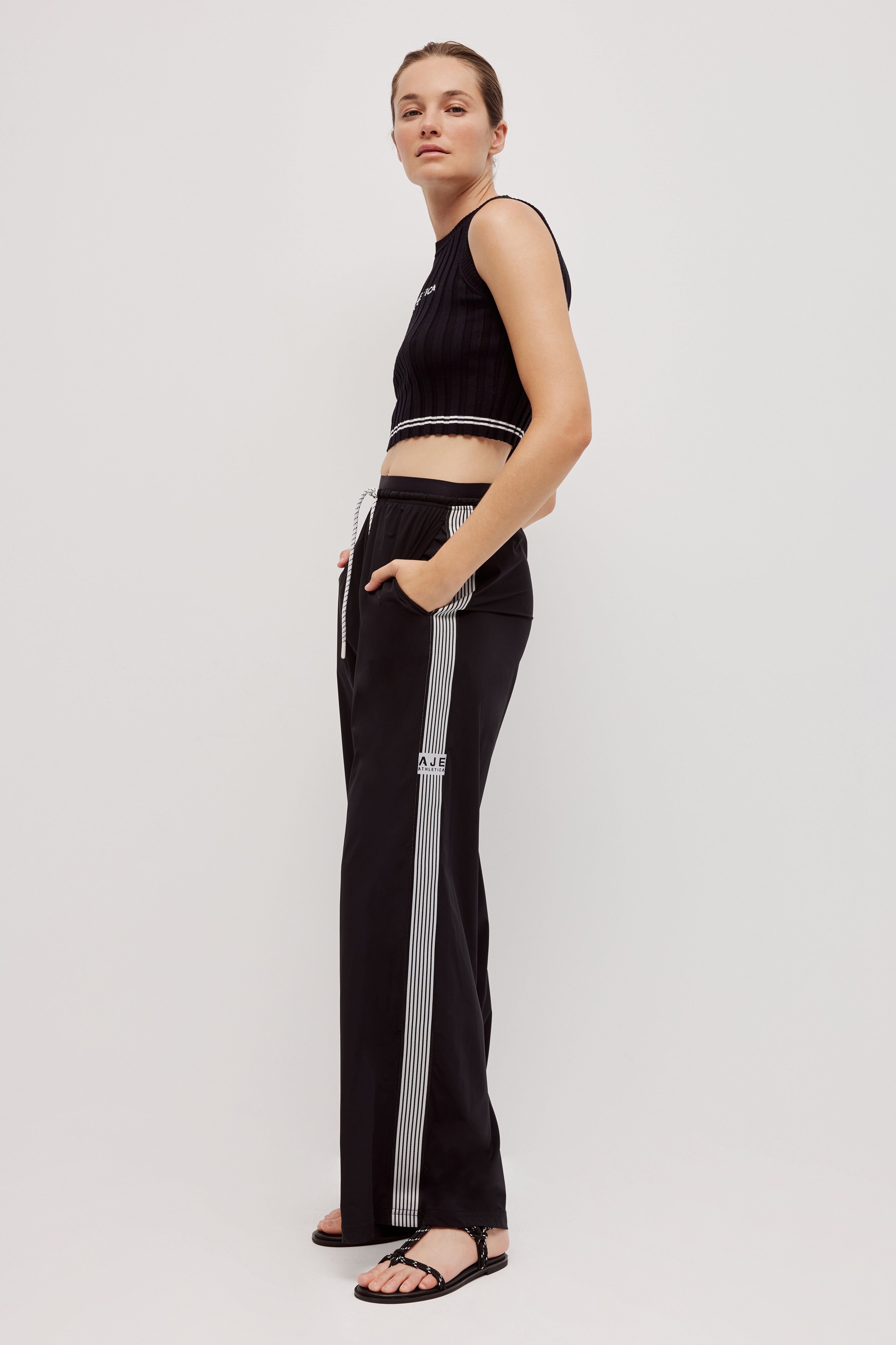 Double Wb Logo Pant 513