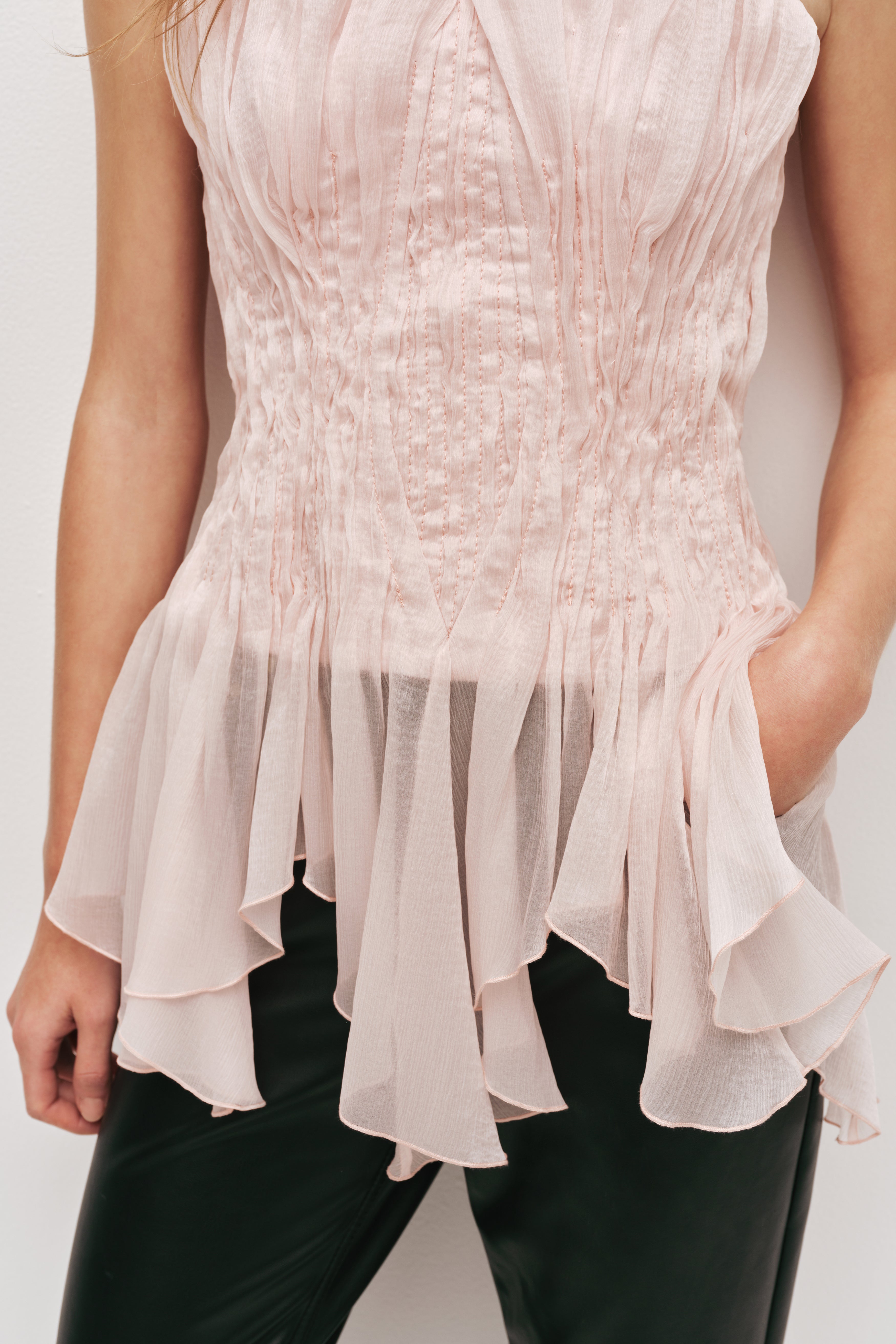 Nisha Bustier