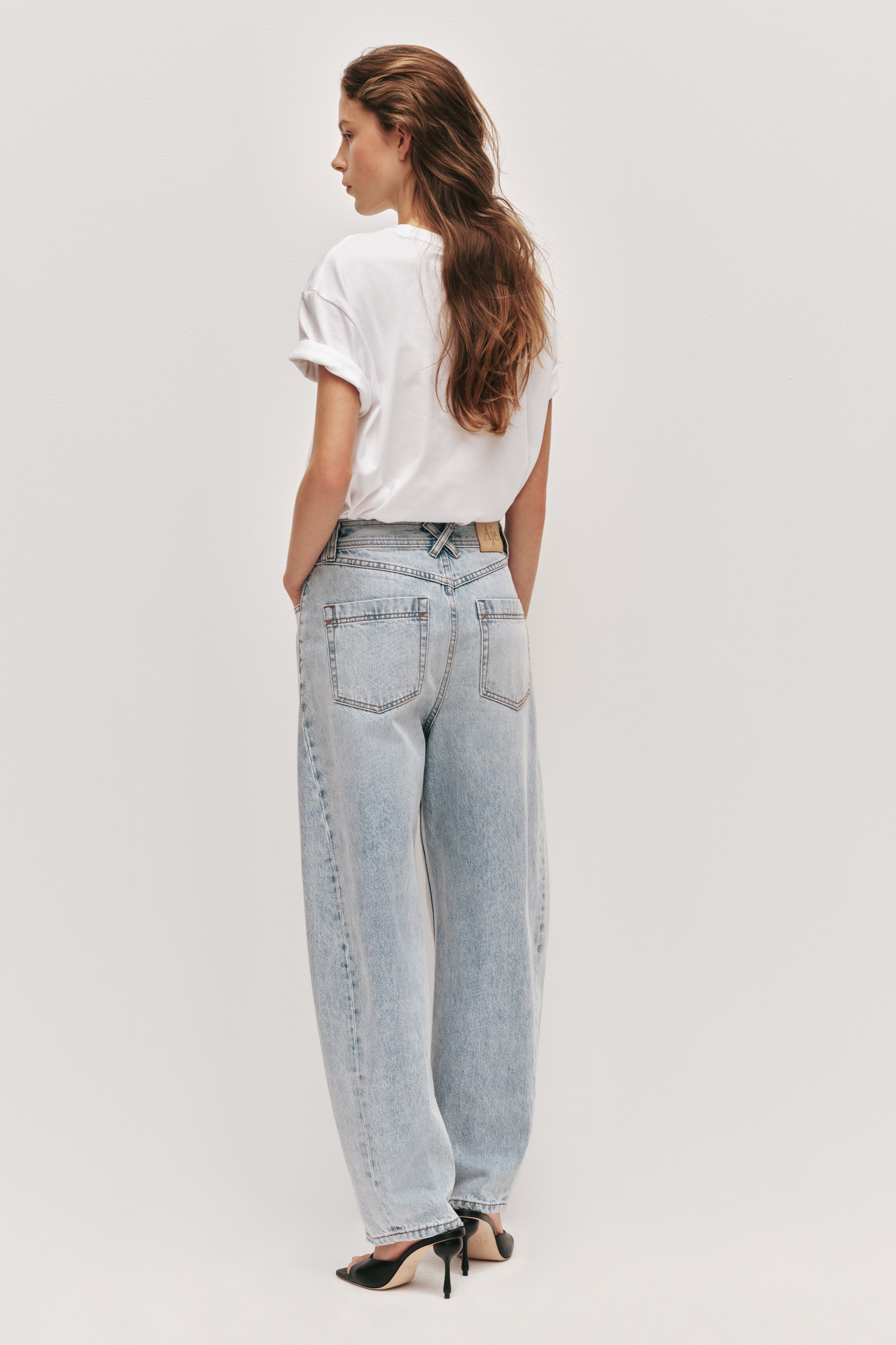 Stevie Barrel Ankle Jean