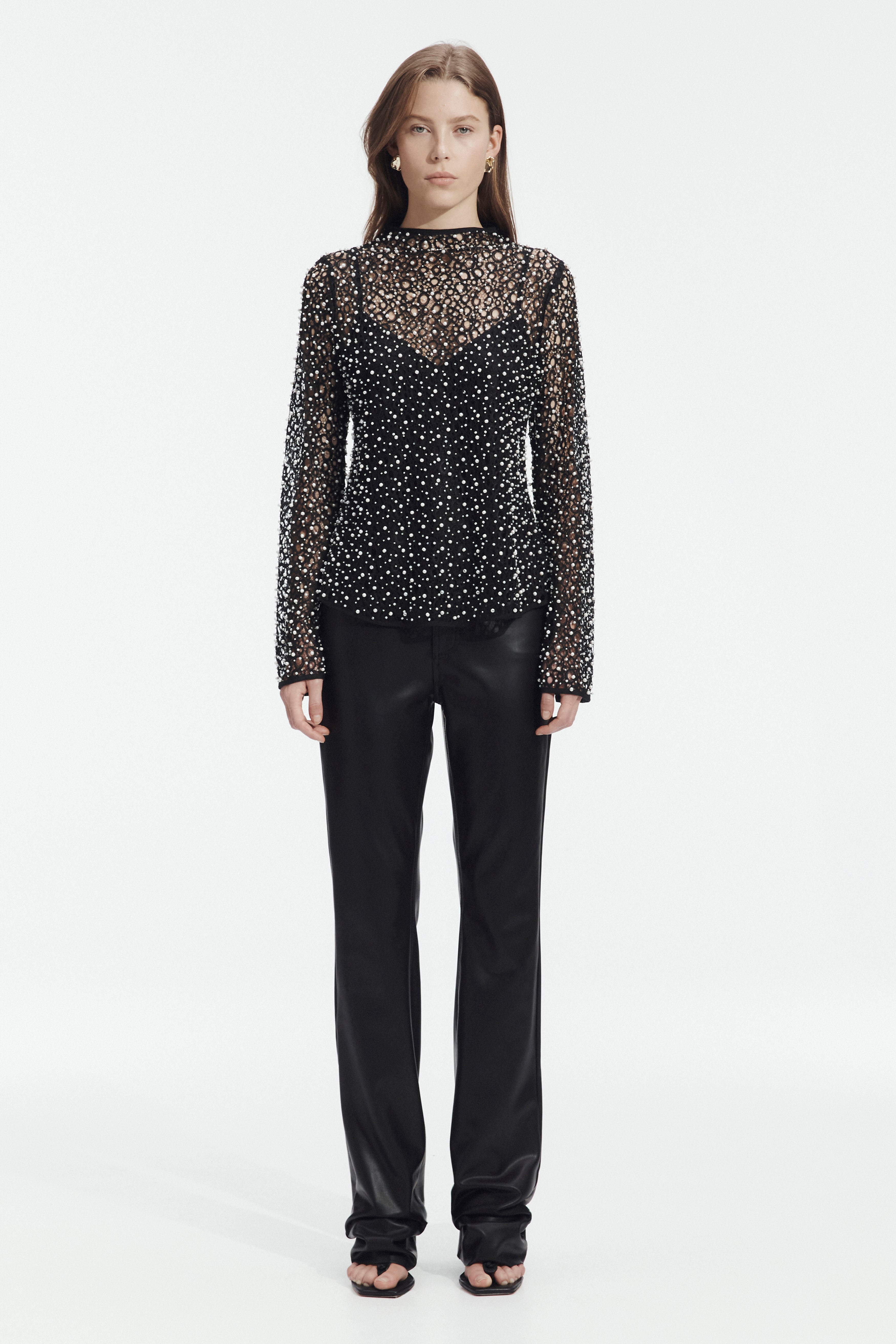 Regina Pearl Top