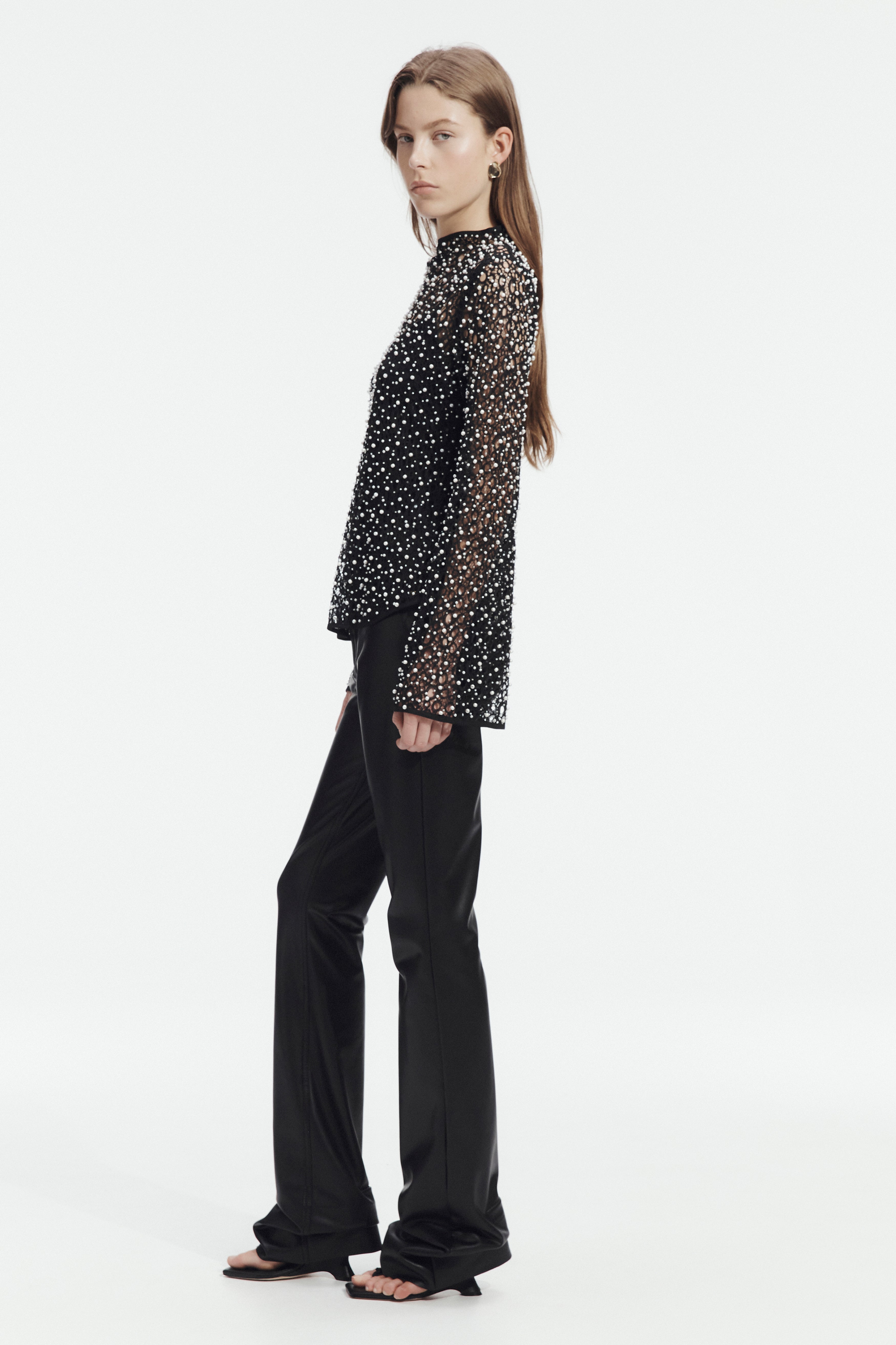 Regina Pearl Top