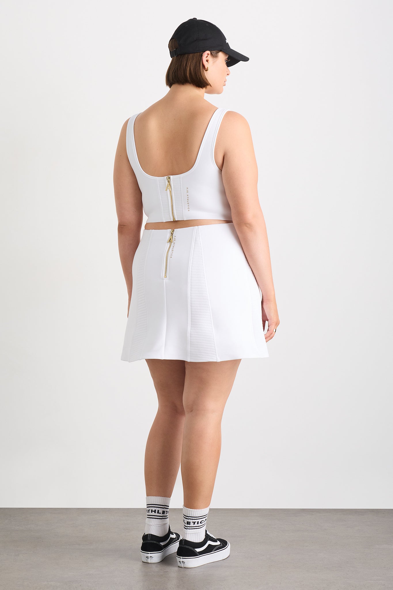 size: 16