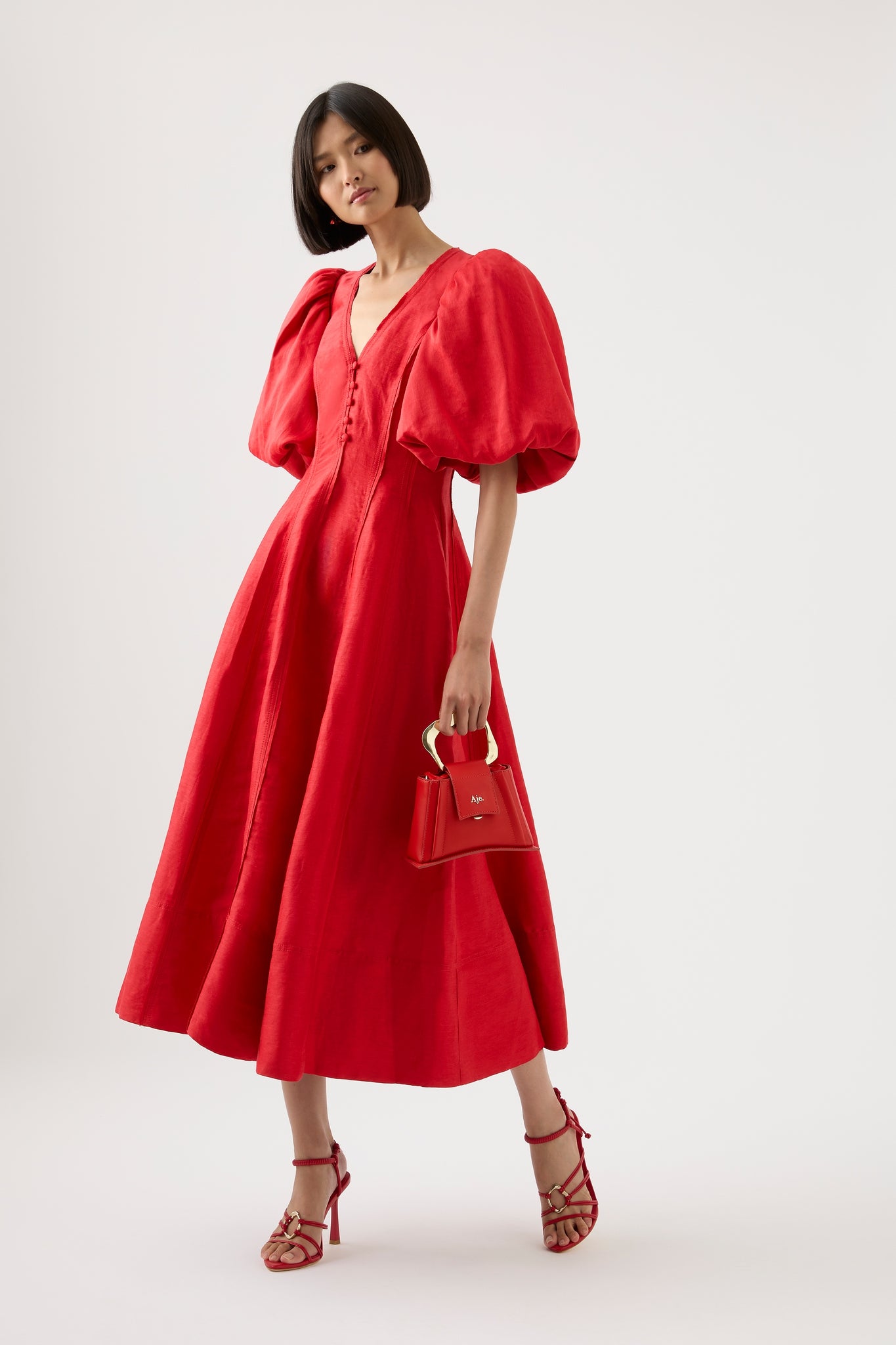 Red Backless Puff-Sleeve Midi Dress | Idee vestito, Abiti alla moda, Vestiti