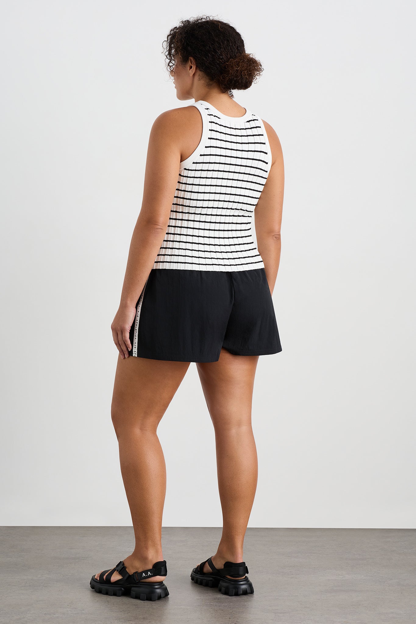size: 16