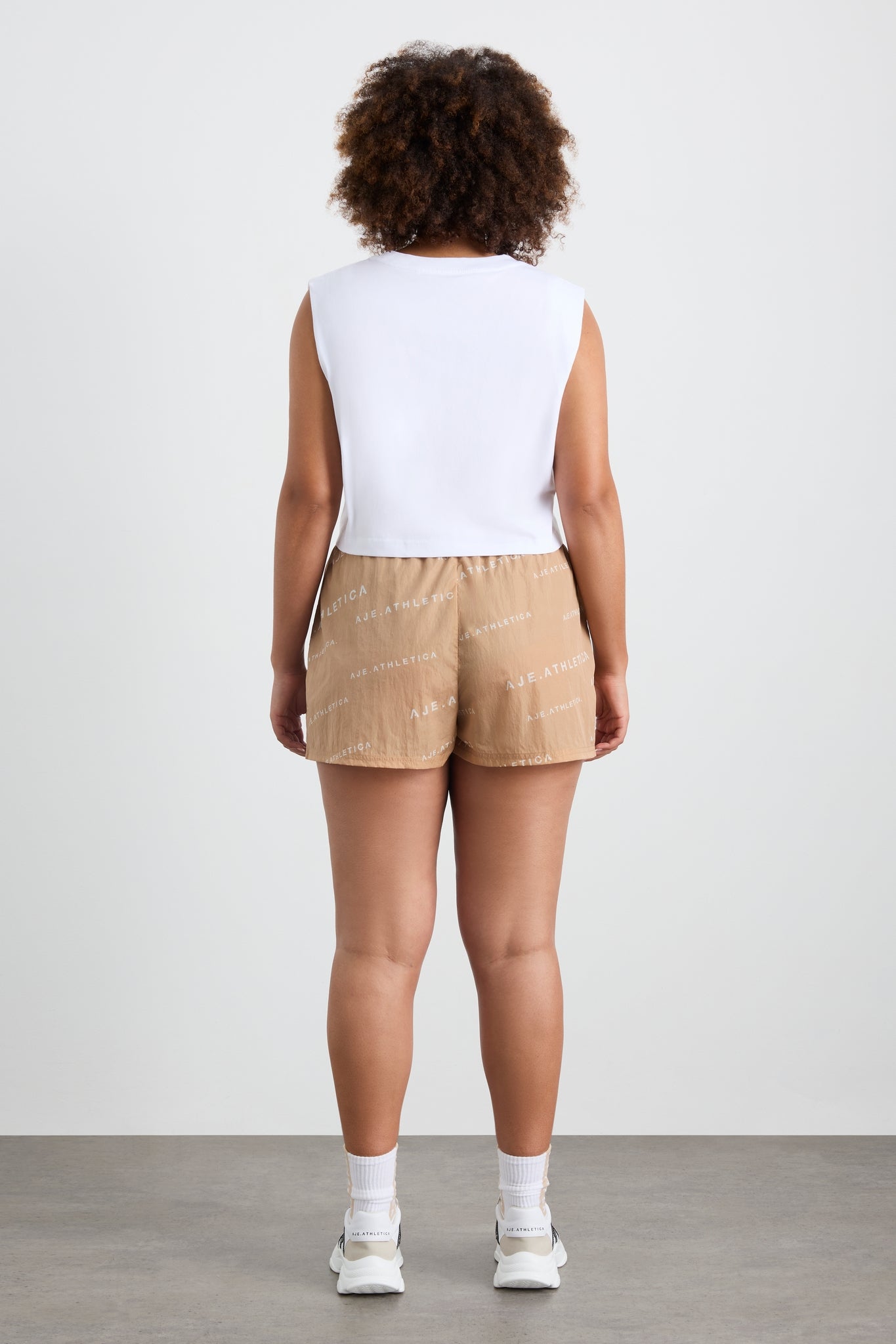 size: 16